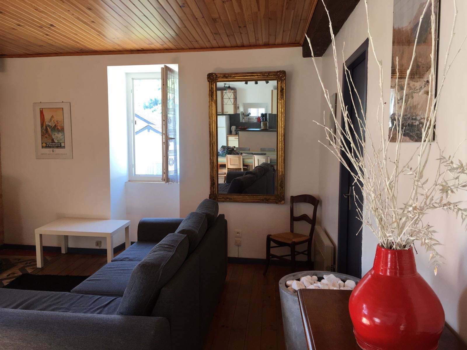 DUPLEX APARTMENT IN THE CENTER OF THE VILLAGE OF LARUNS
