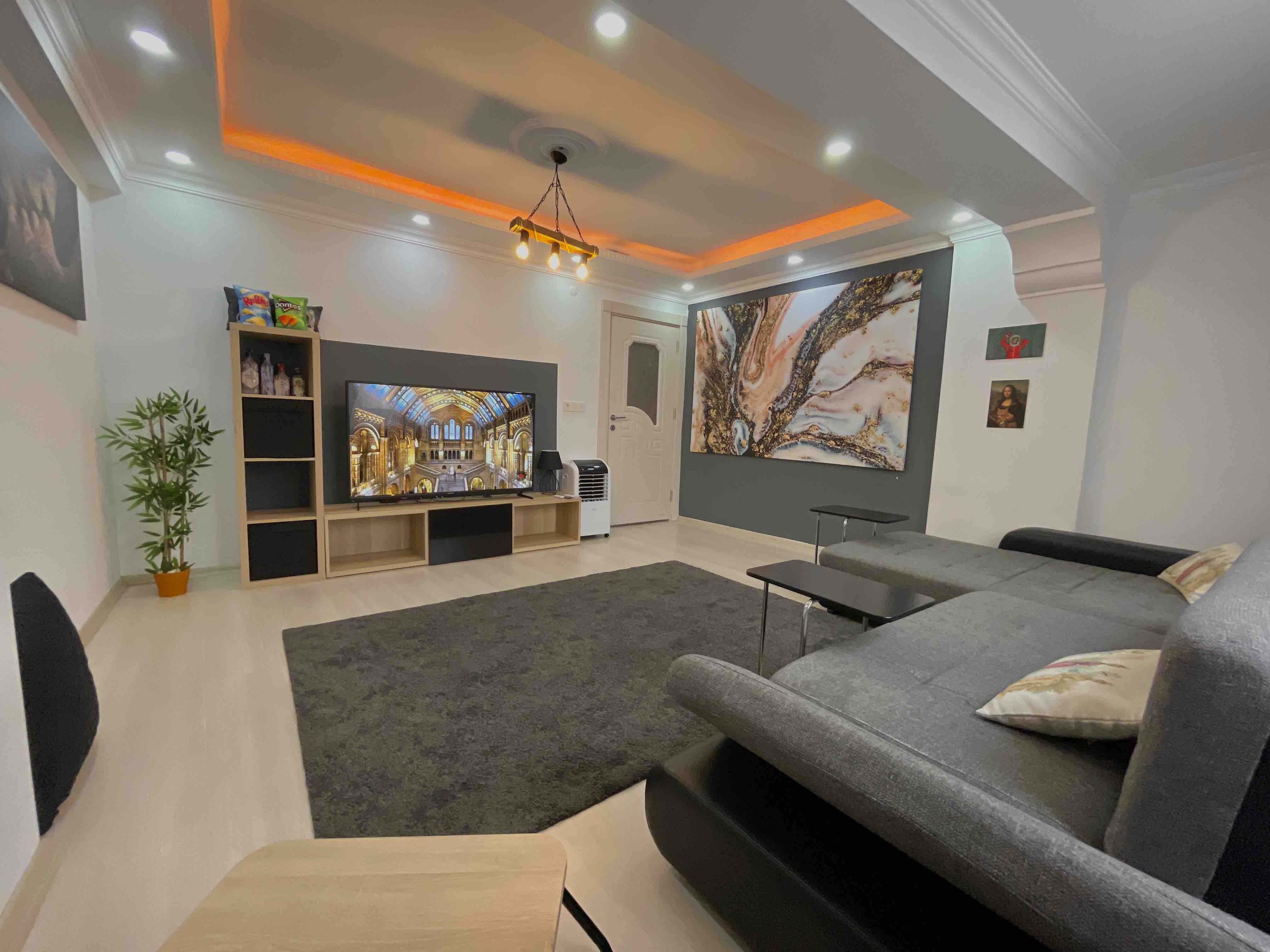 Comfy 2+1 in Şişli | Modern & Family Friendly