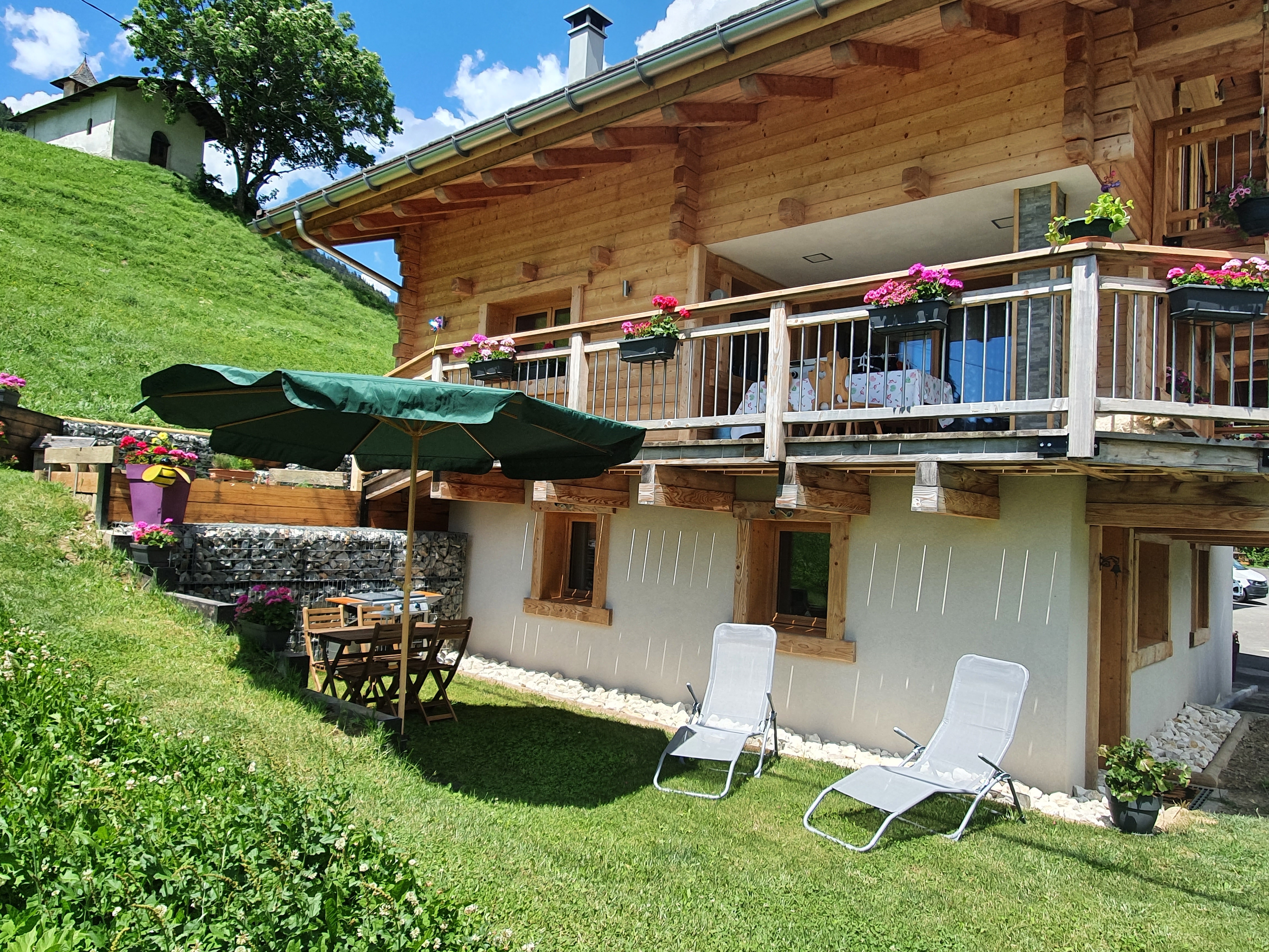 Apartment in detached house in the mountains