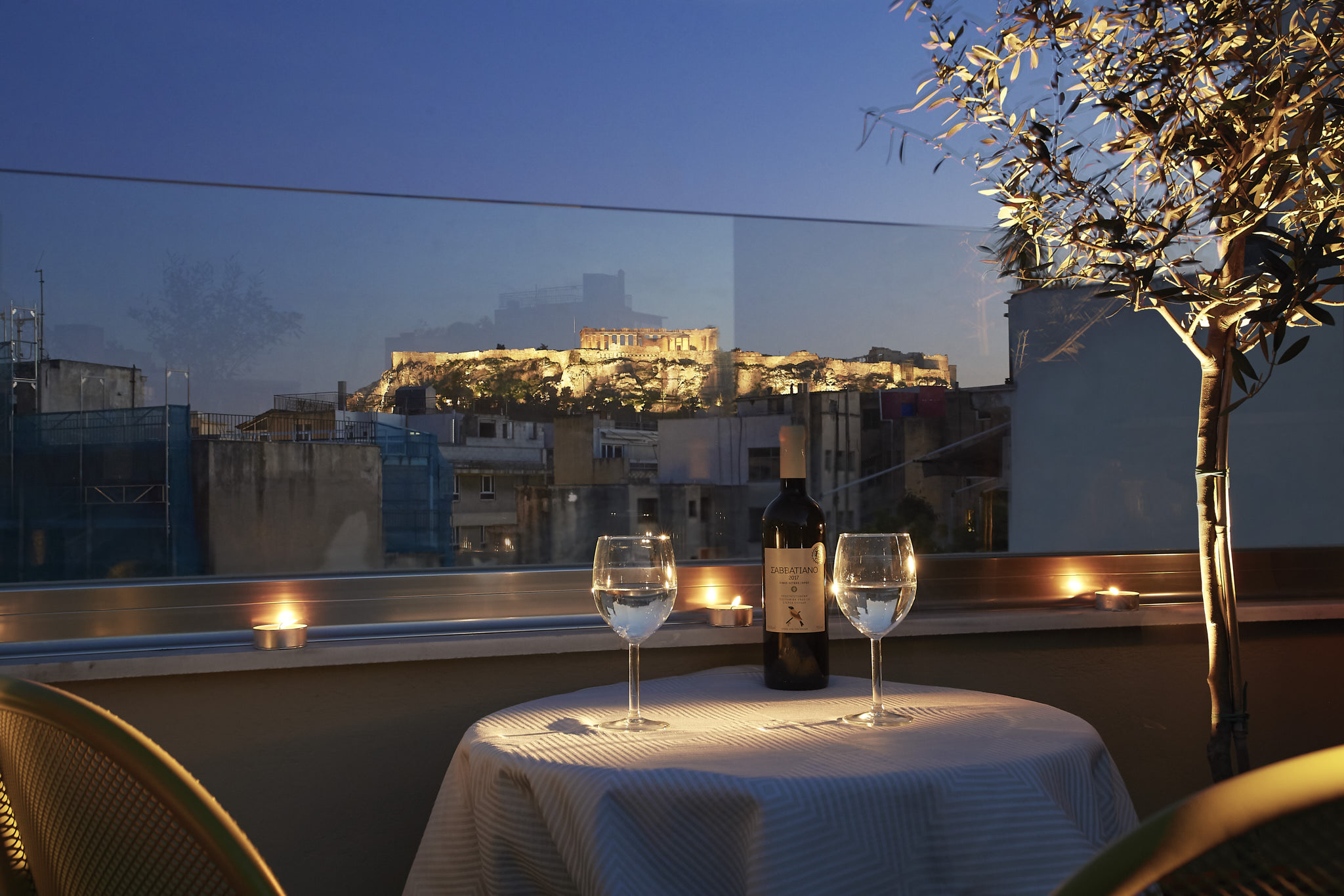 Old Athens style 1bdr with Acropolis view rooftop! Atina, Yunanistan