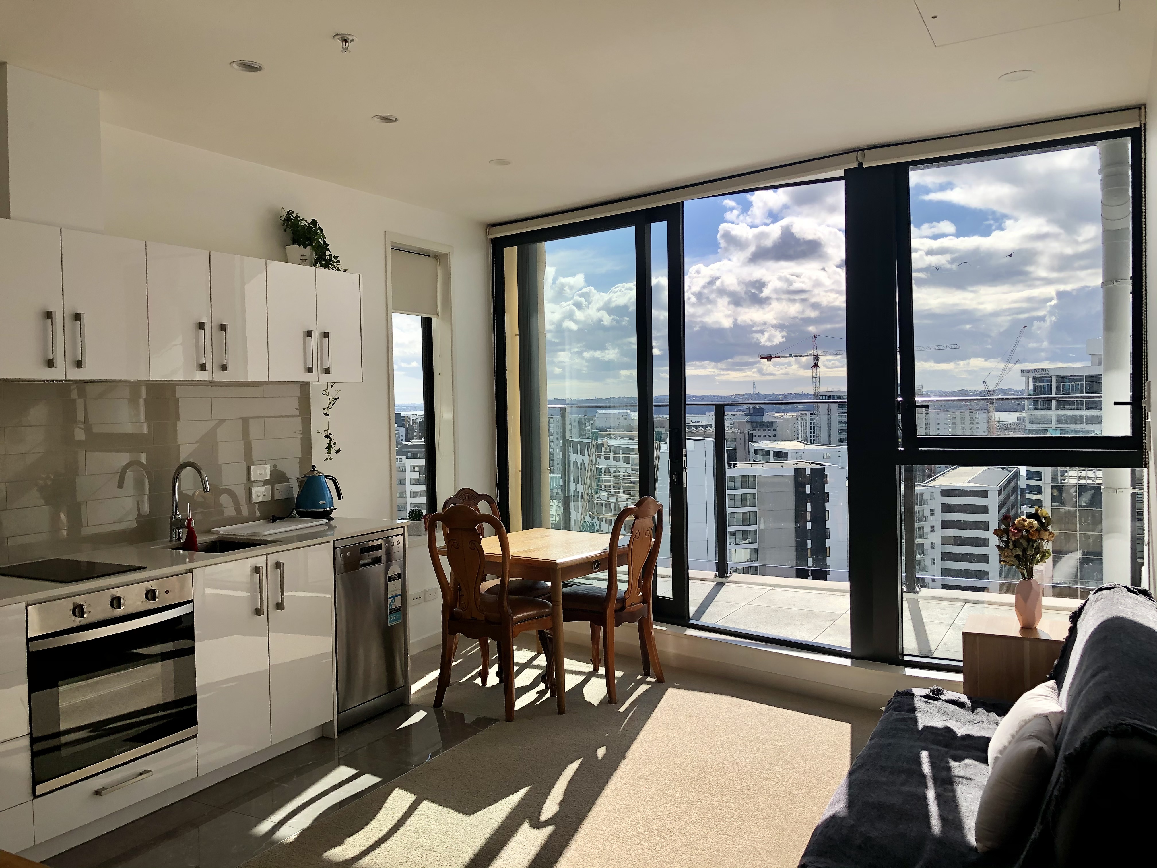 NEW Apartment in Auckland CBD - Sky Tower Views - Apartments for Rent in Auckland, Auckland, New Zealand