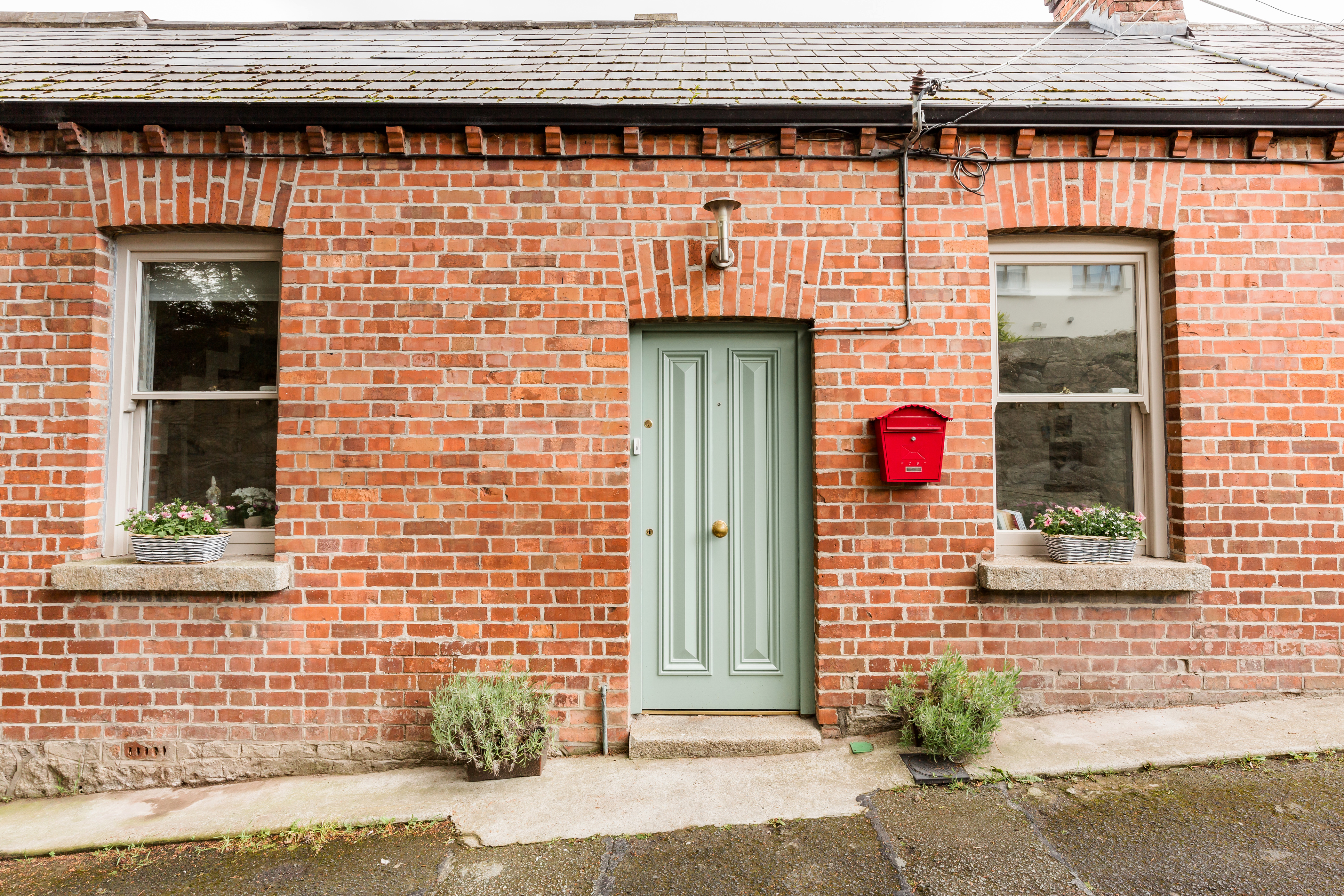 Extensively Modernised Georgian House near Everything