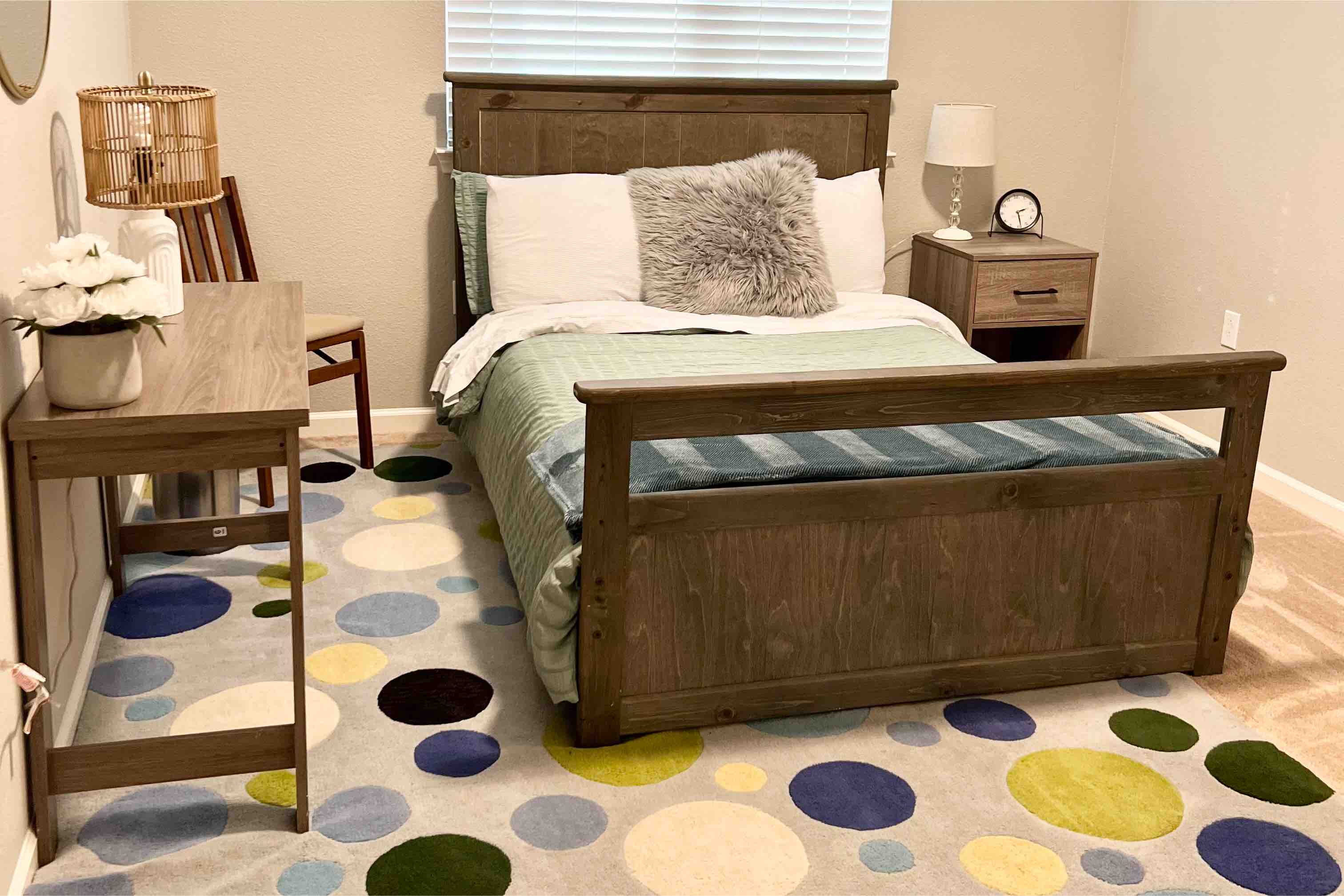 Circle Rug Room + Semi Private Bathroom