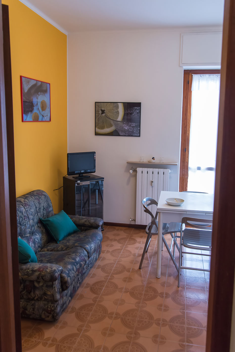 Luminous two-room apartment