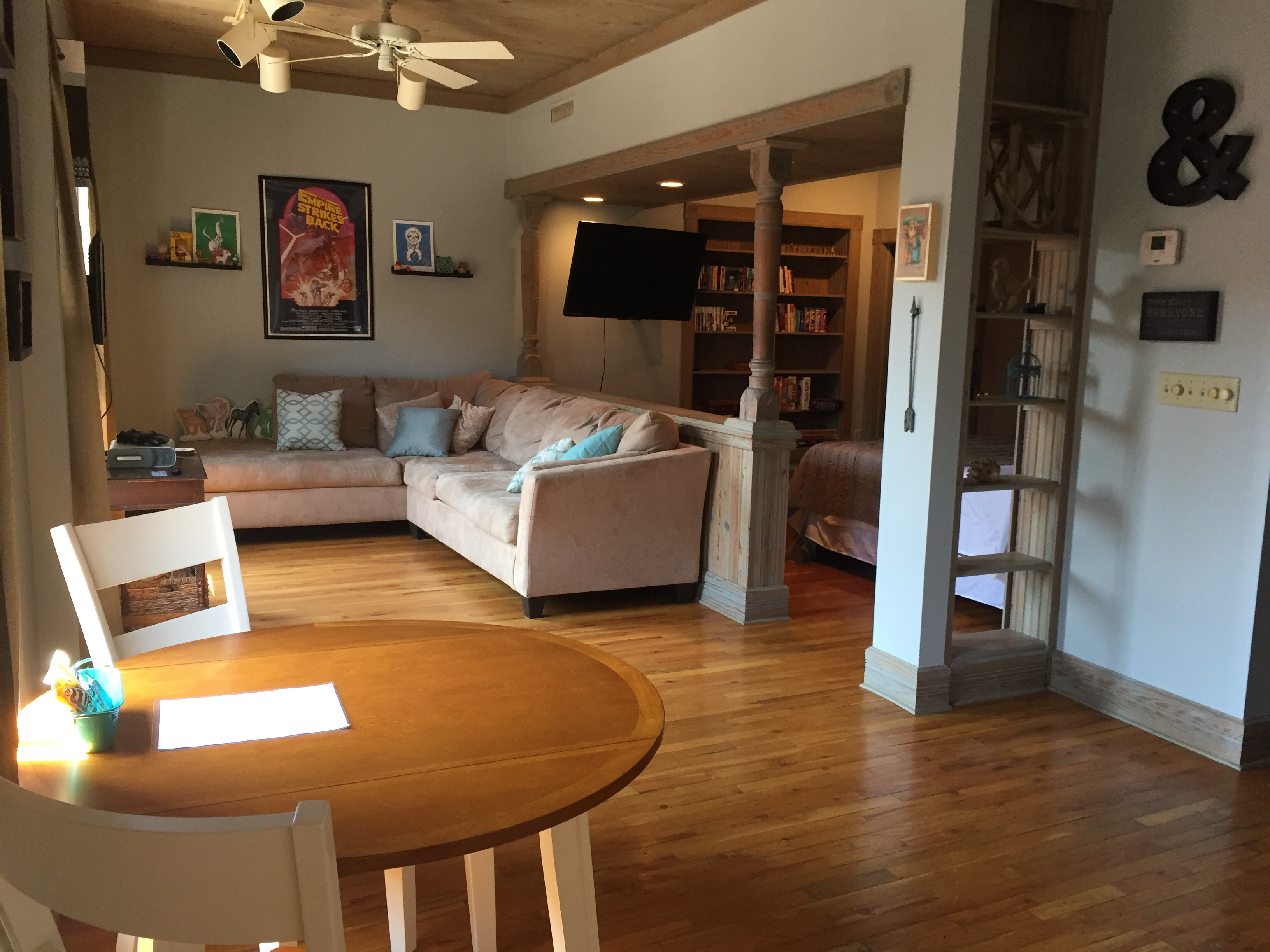 Night Owl (A) Downtown Eureka! Free Parking Spot!