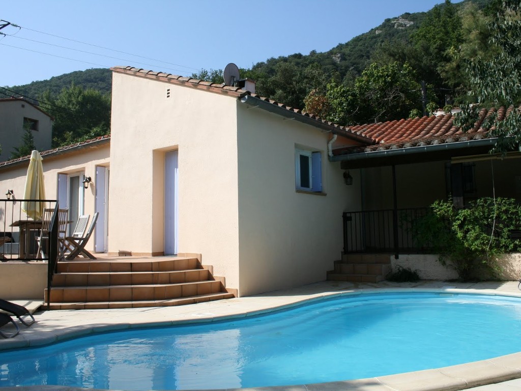 Mountains, Seaside and Pool