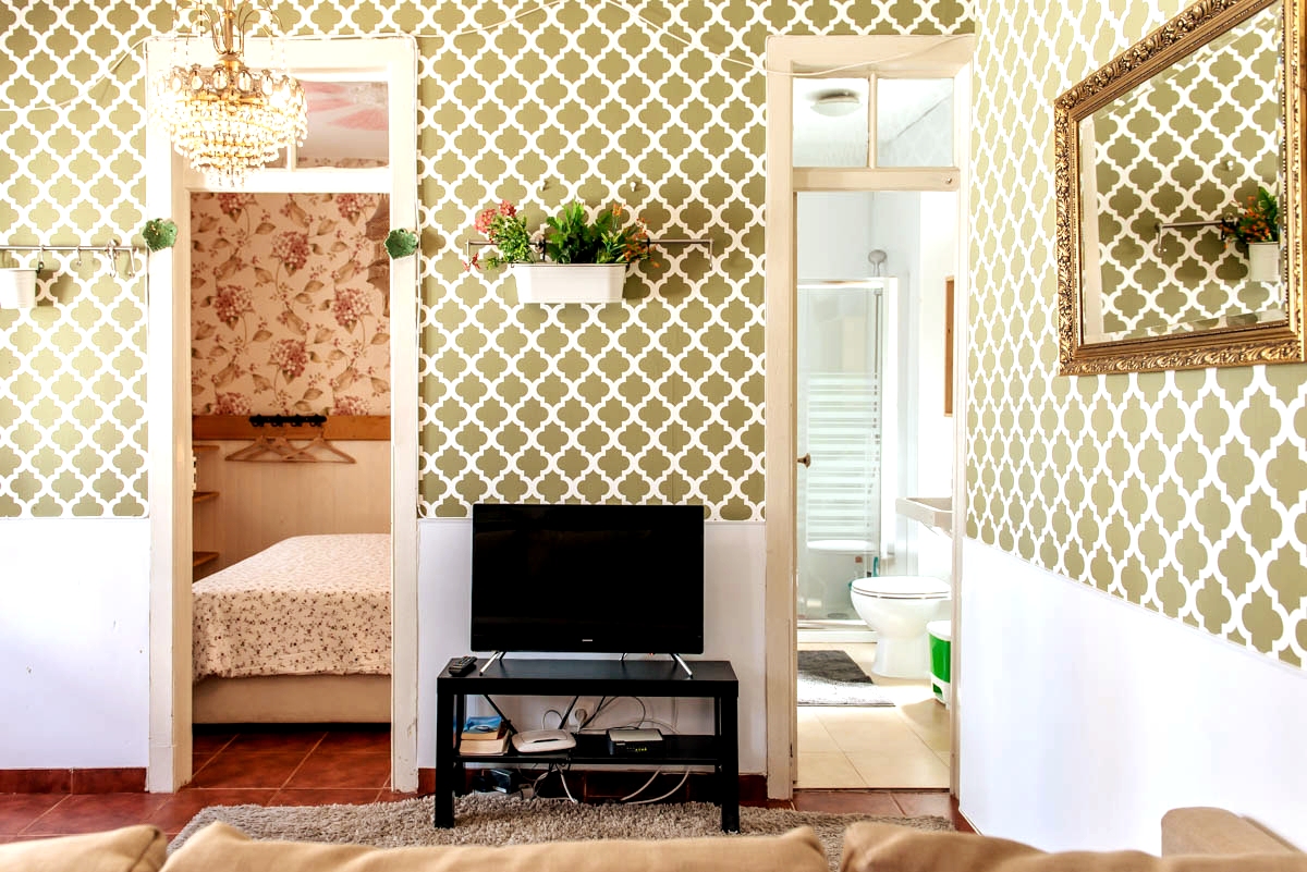 Typical Sintra townhouse - convenient location