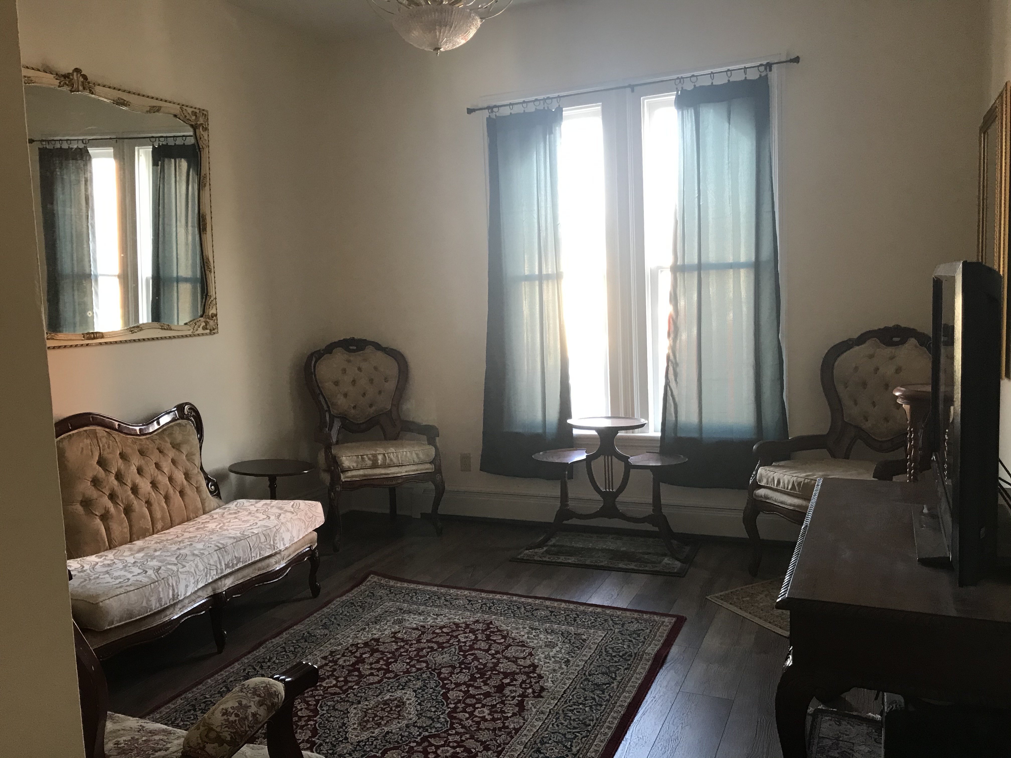 Apartment above a Historic Antique shop Apartments for Rent in
