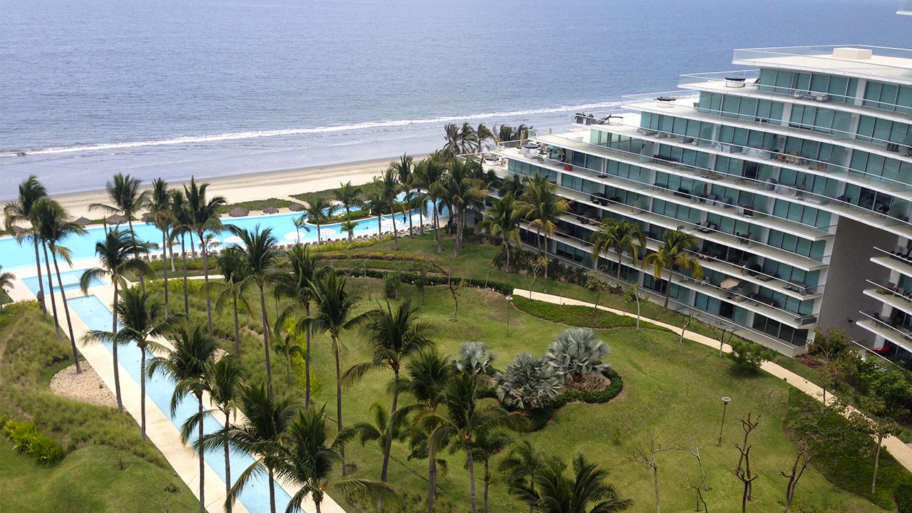 Peninsula Nuevo Vallarta Beach Front Deptos. en complejo residencial