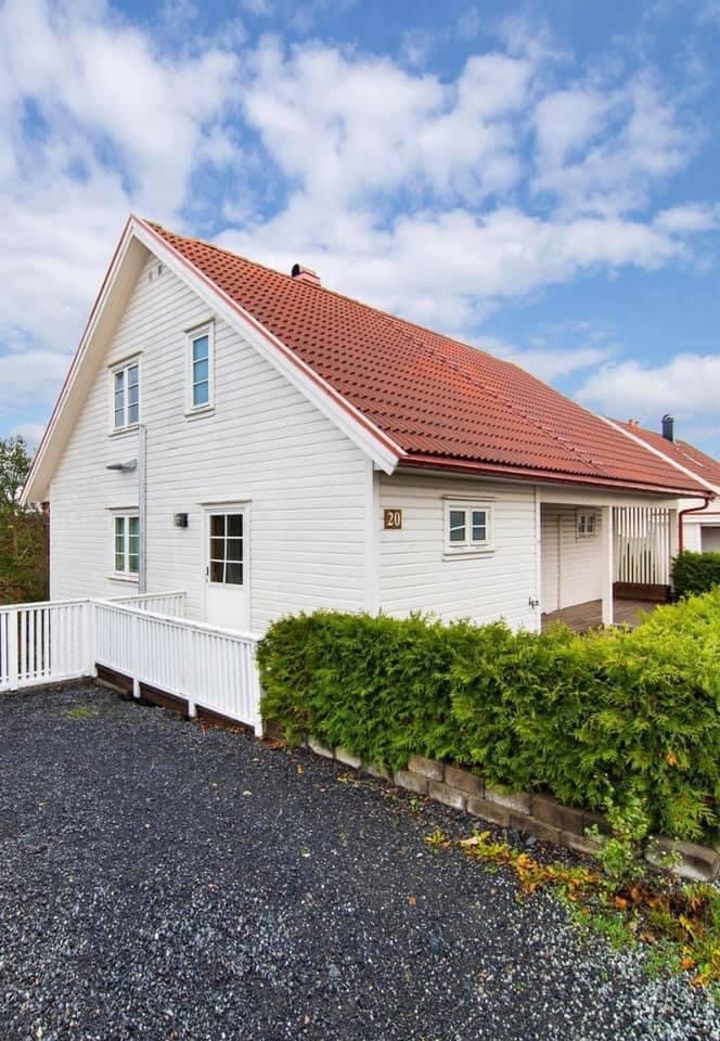 Downtown detached house
Quiet area
Child-friendly