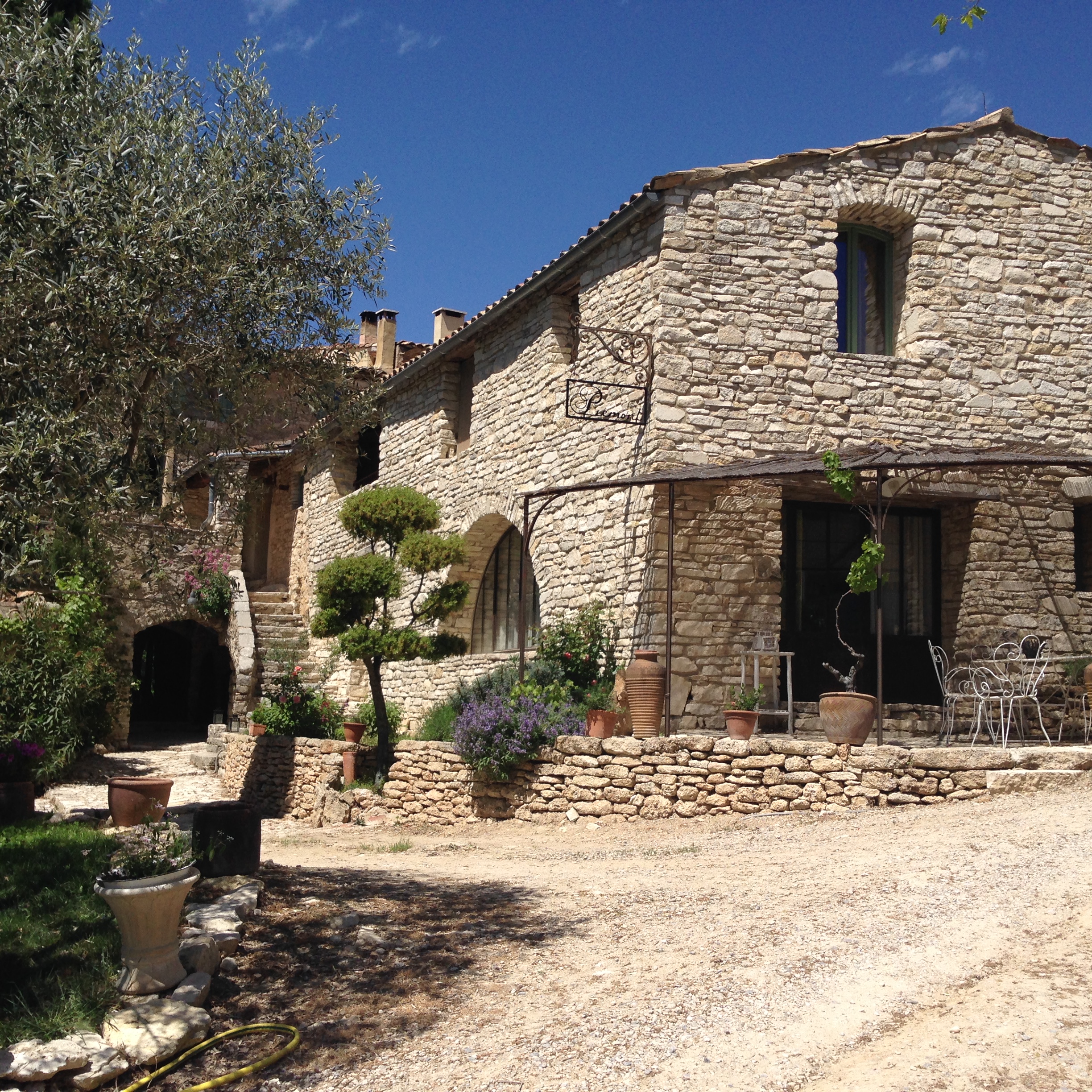 Gite in authentic Provençal farmhouse