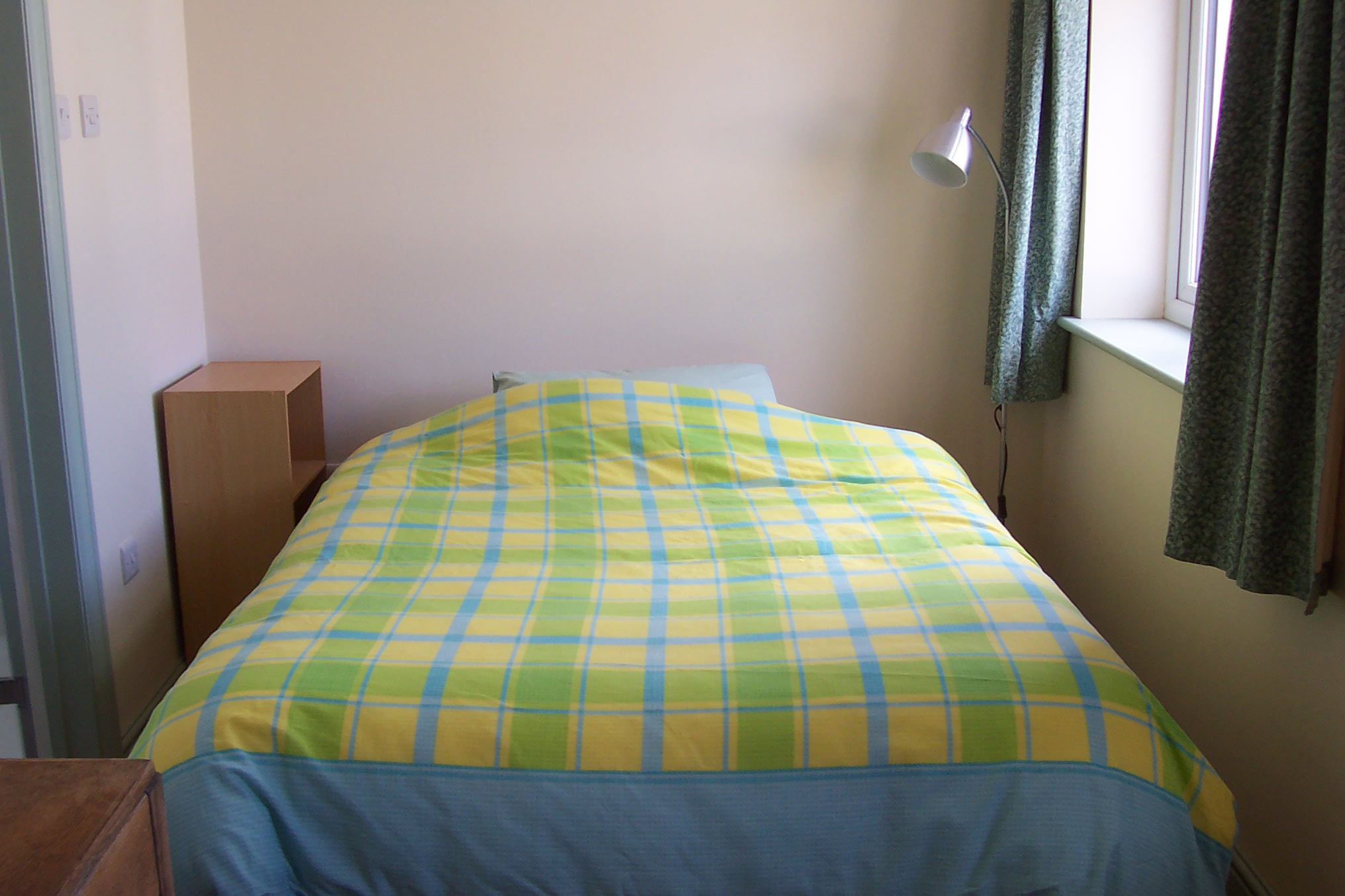 Calm, spacious ensuite near Southmead Hosp. 1 or 2 in Horfield, Bristol