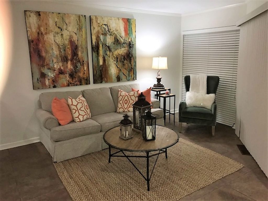 Cozy Willow Beach Lakefront Condo With Boat Slip Condominiums for