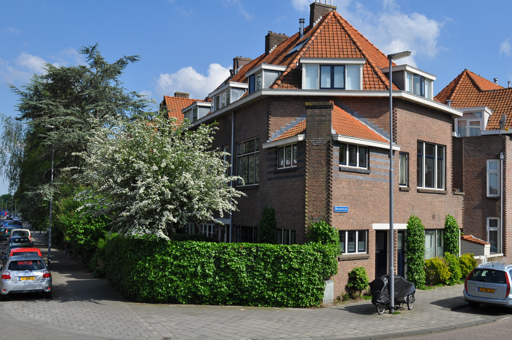 Under architect renewed house — Rotterdam stay