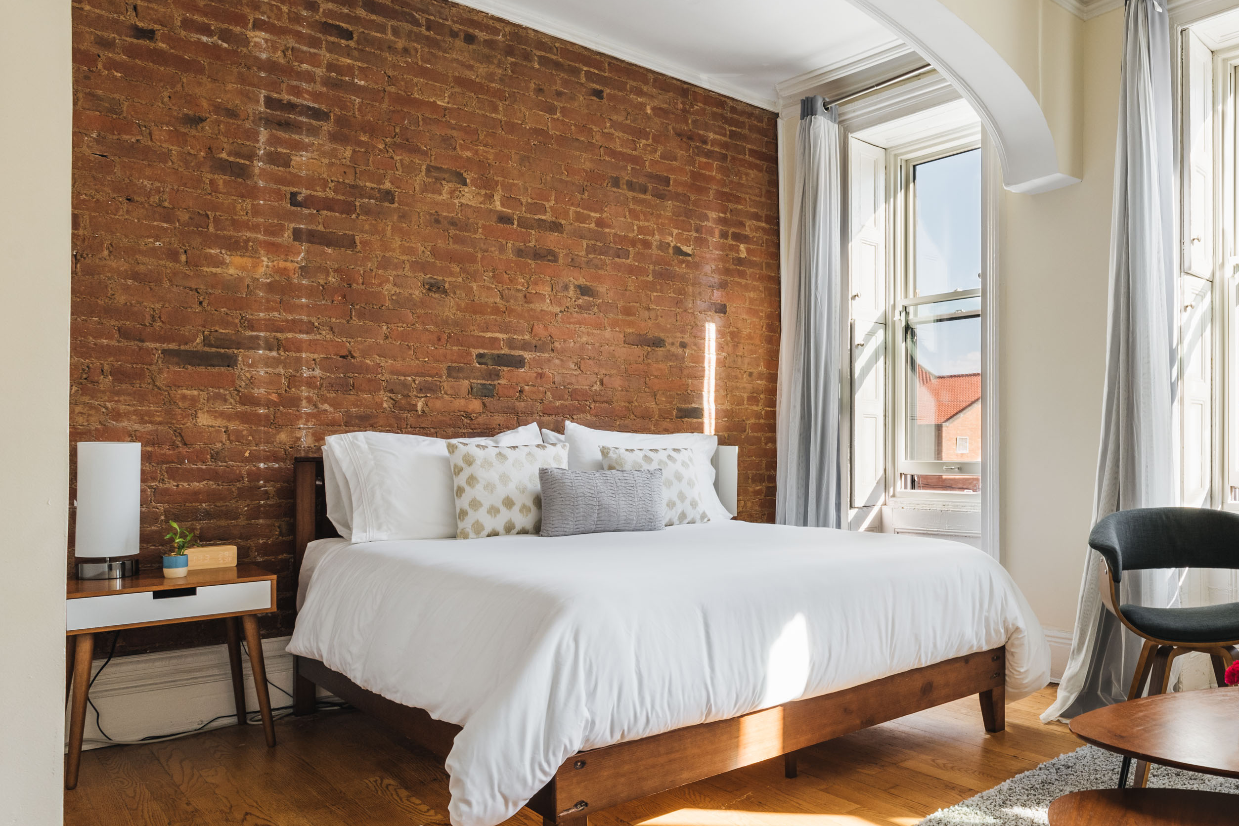 ⭐Minutes to NYC⭐ Brownstone beauty | FREE PARKING in Ward F (councilmember Jermaine D. Robinson), Jersey City