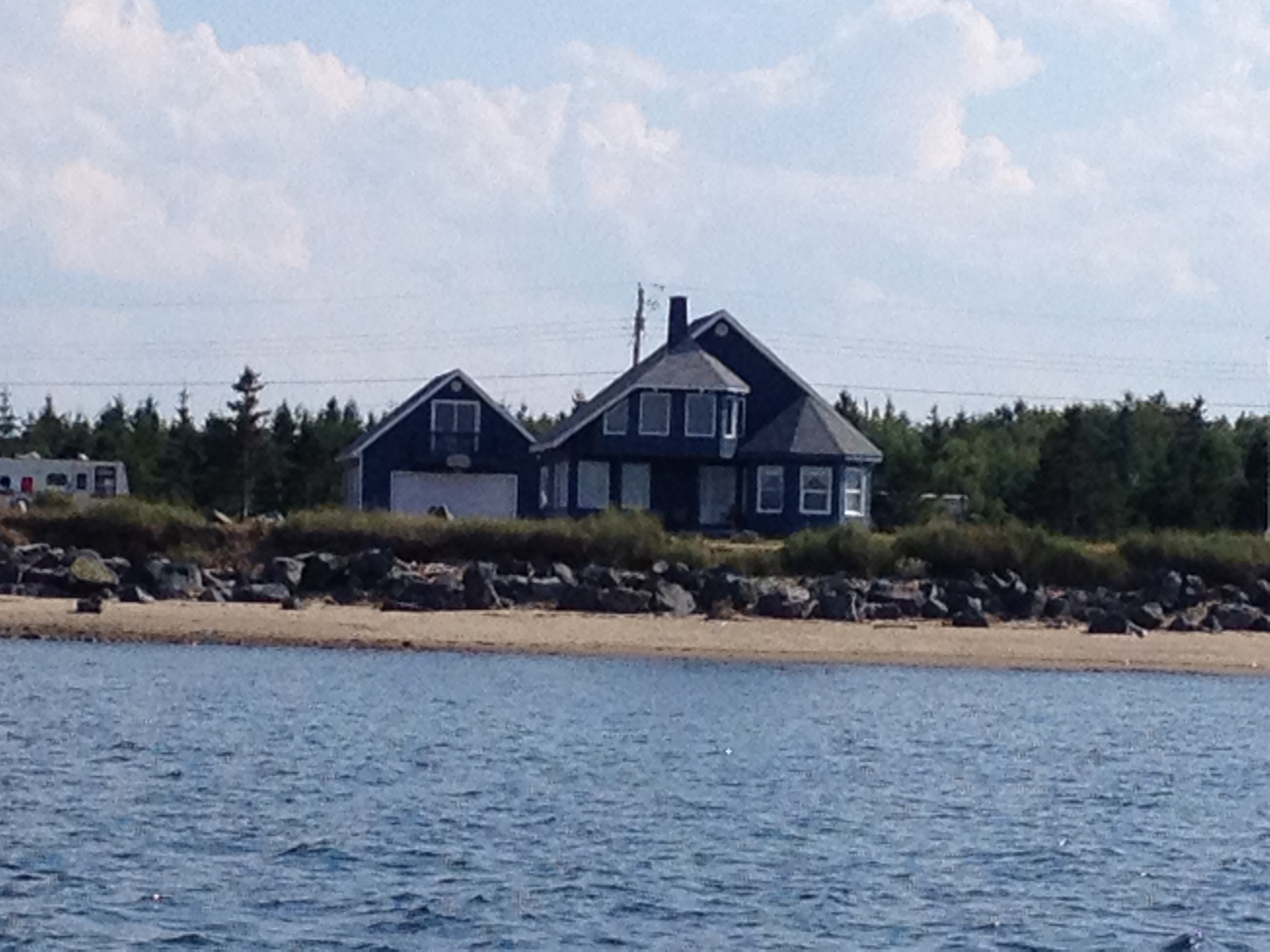 Chalet au bord de la mer/Cottage by the sea in New Bandon, New Brunswick