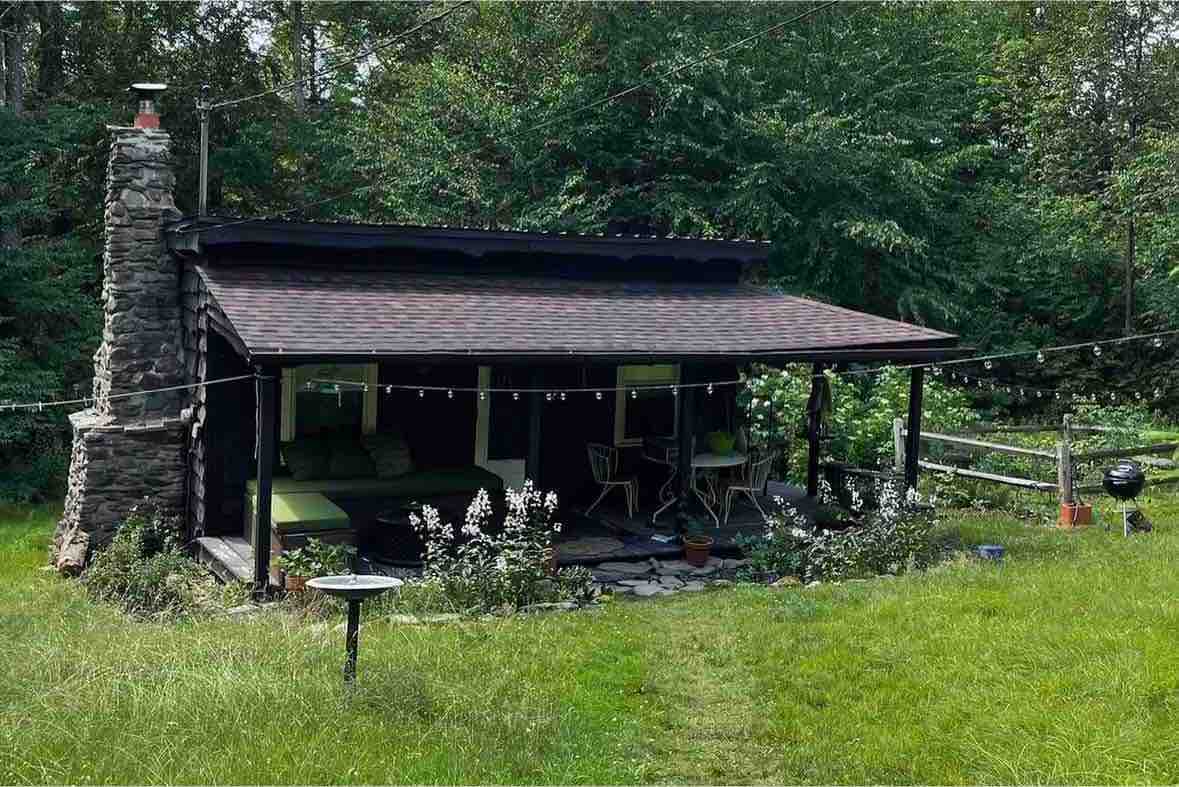 Mountain Cabin near Waterfall Hike