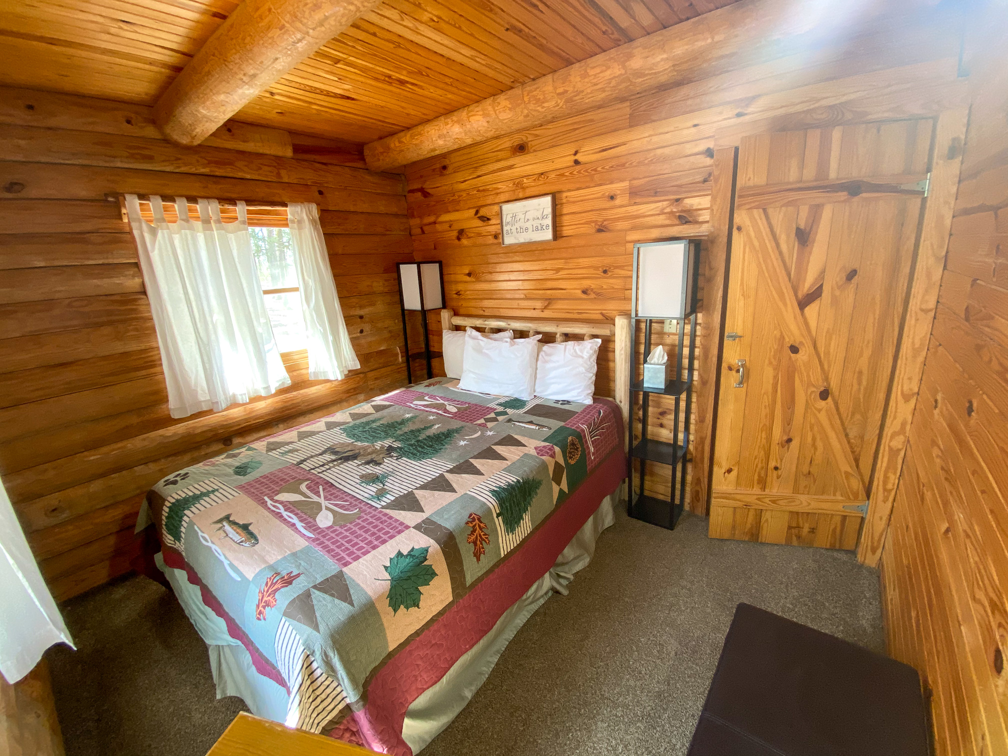 Cozy Lakefront Log Cabin Cabins for Rent in Shell Knob, Missouri