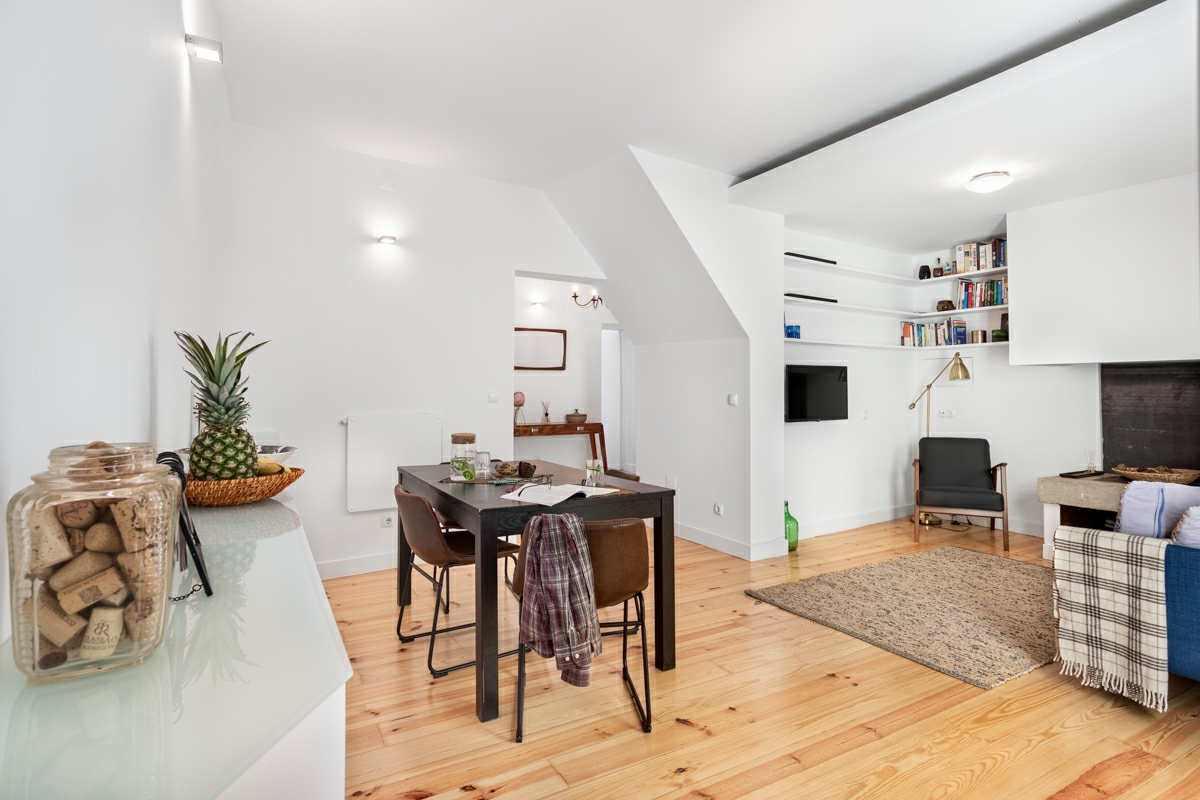 Lisbon City Center 2 Bedroom Apt in Misericrdia, Lisbon