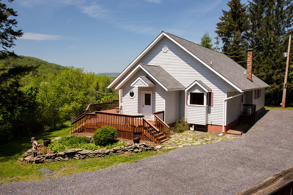 HOG MOUNTAIN HOUSE Stunning Catskill Mtn Views Houses for Rent in