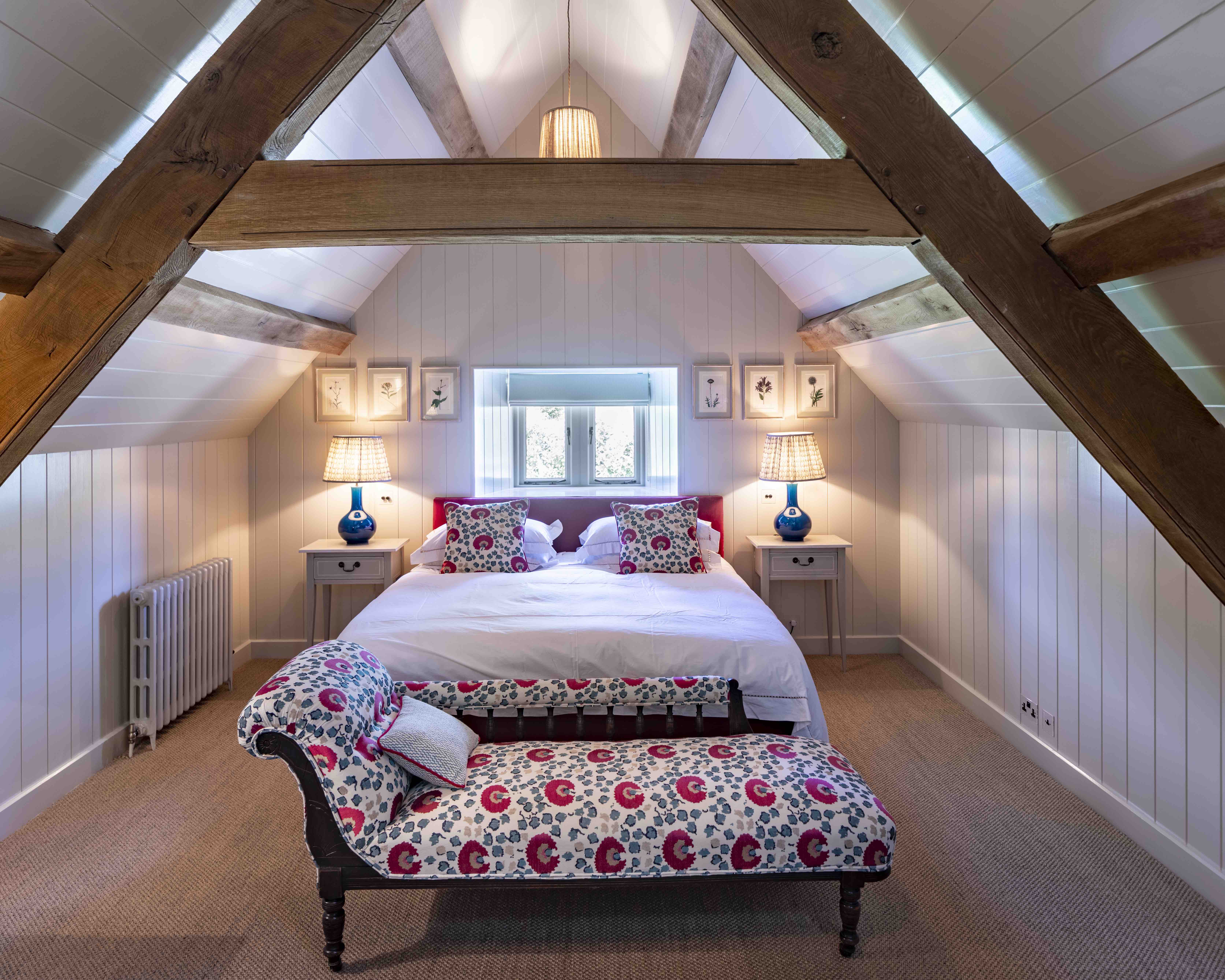 The ultimate luxury hideaway. Houses for Rent in Coln Rogers, England