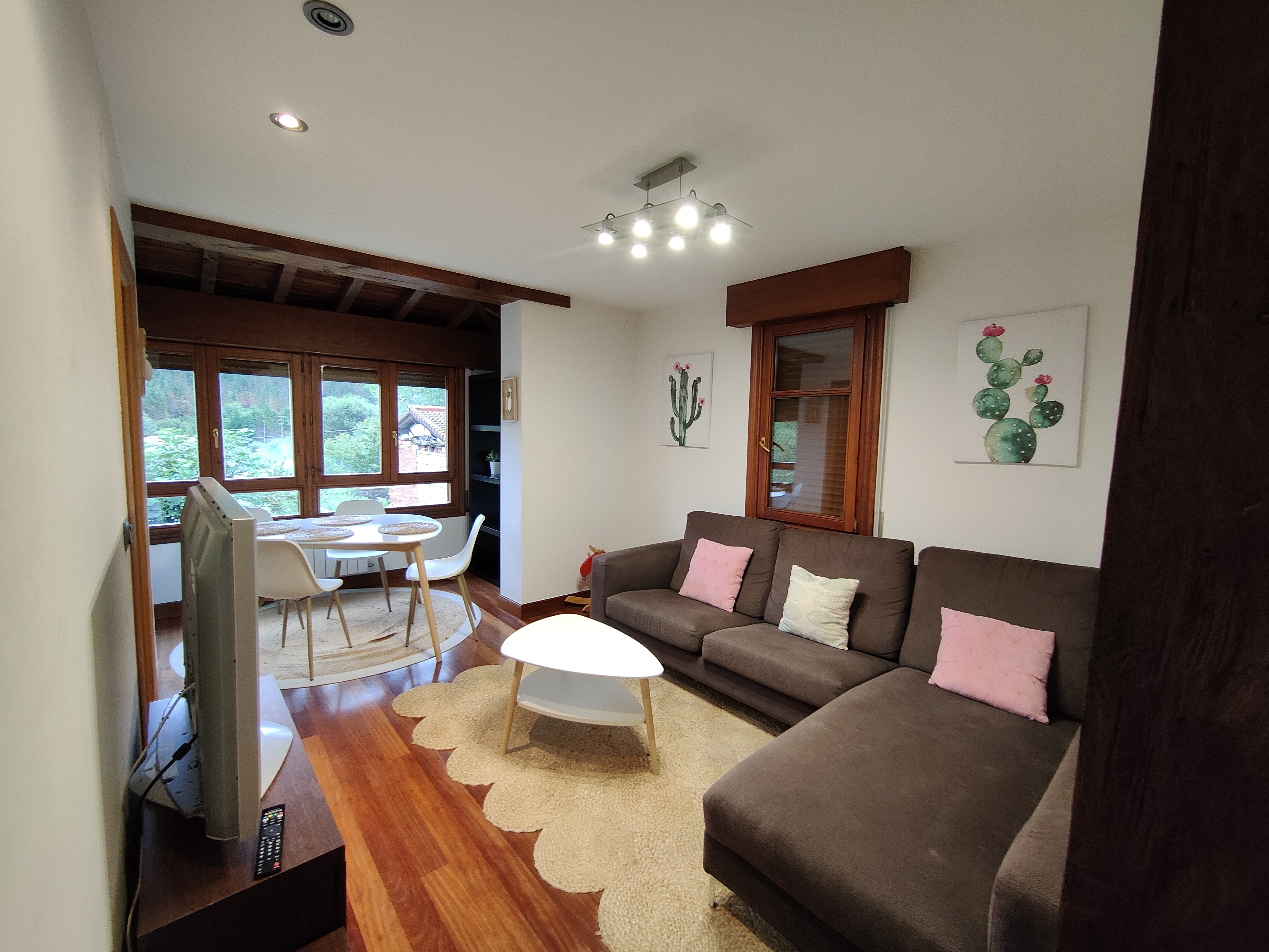 Acogedora casa en el valle Arratia in Artea, Euskadi