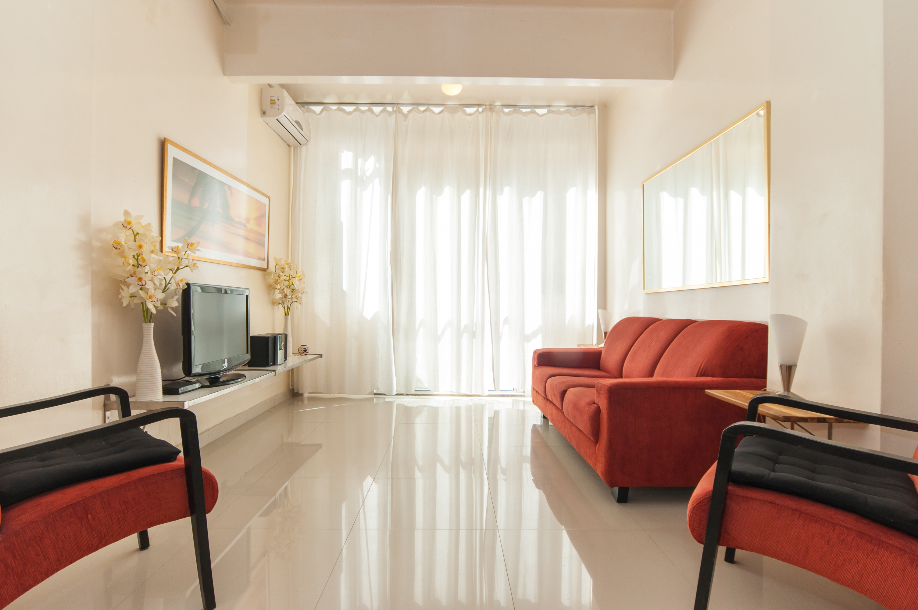 Very Nice 2Br in Copacabana w. balcony, fast WiFi
