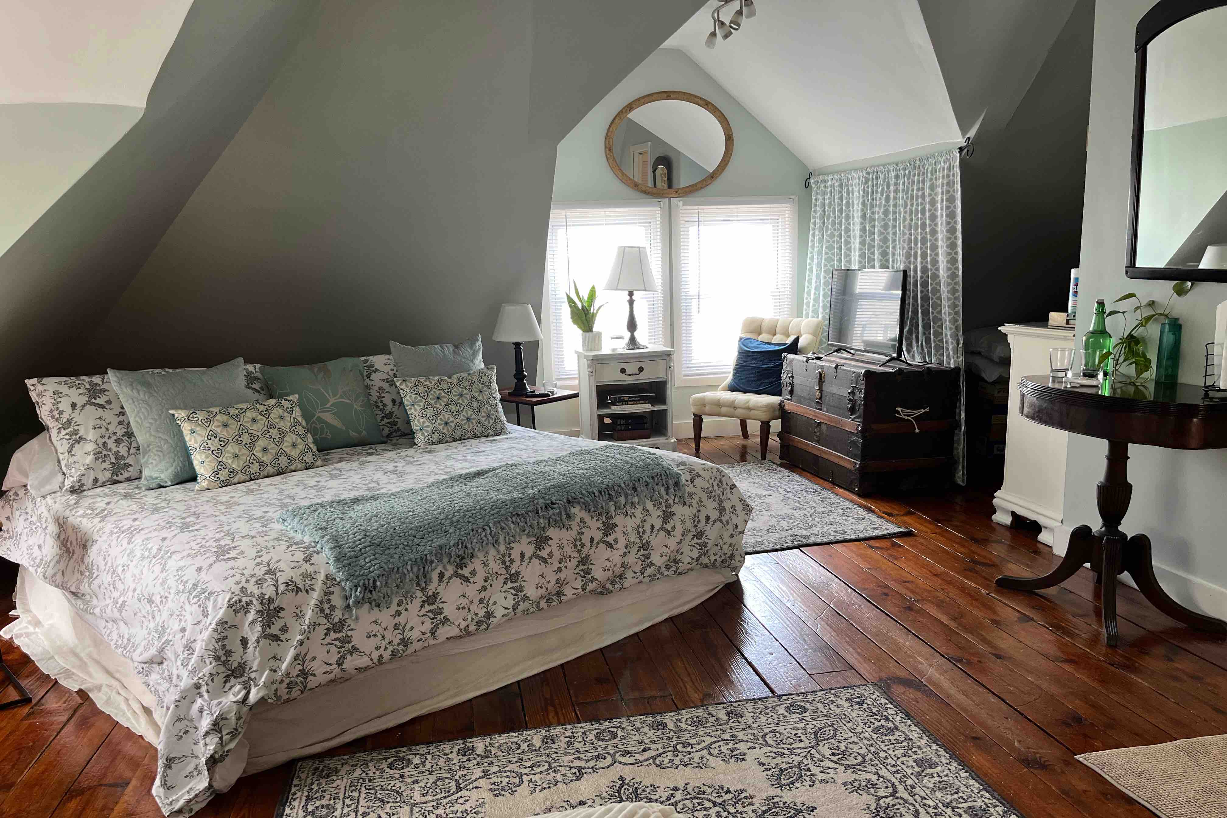 Charming West Side In-law Suite