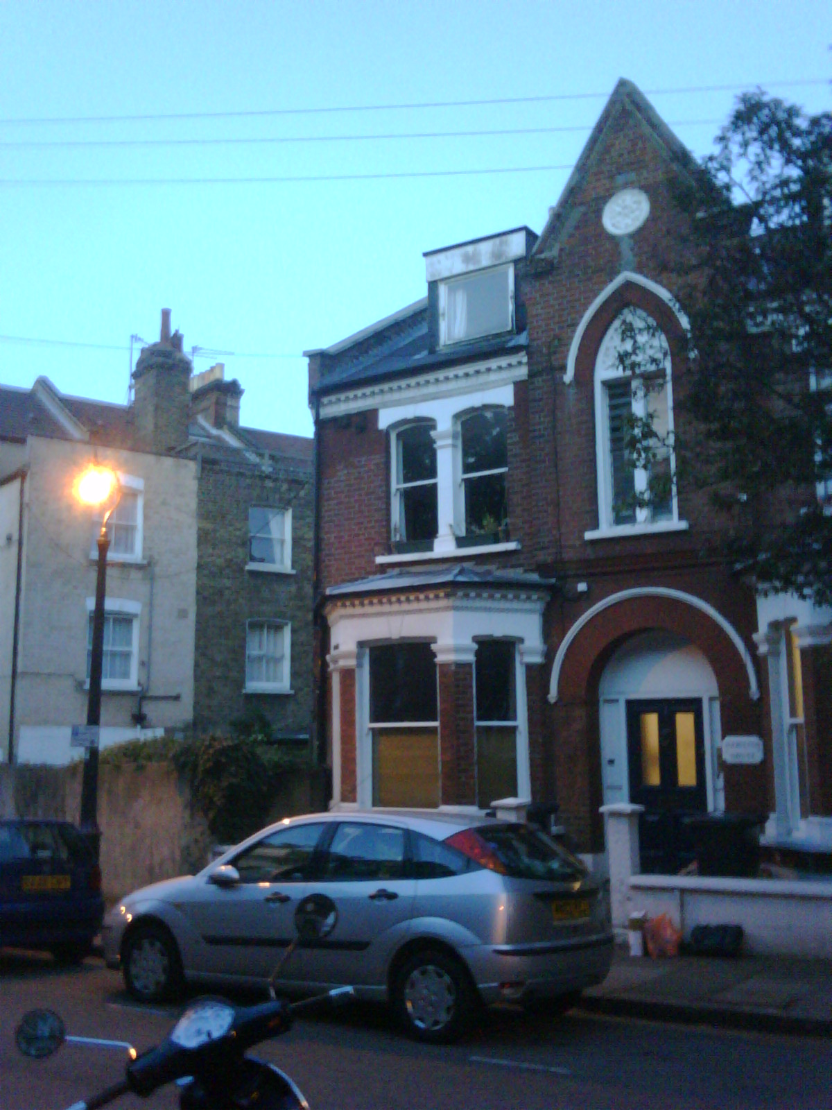 Spacious Double Bedroom in Clapham in Lambeth, London