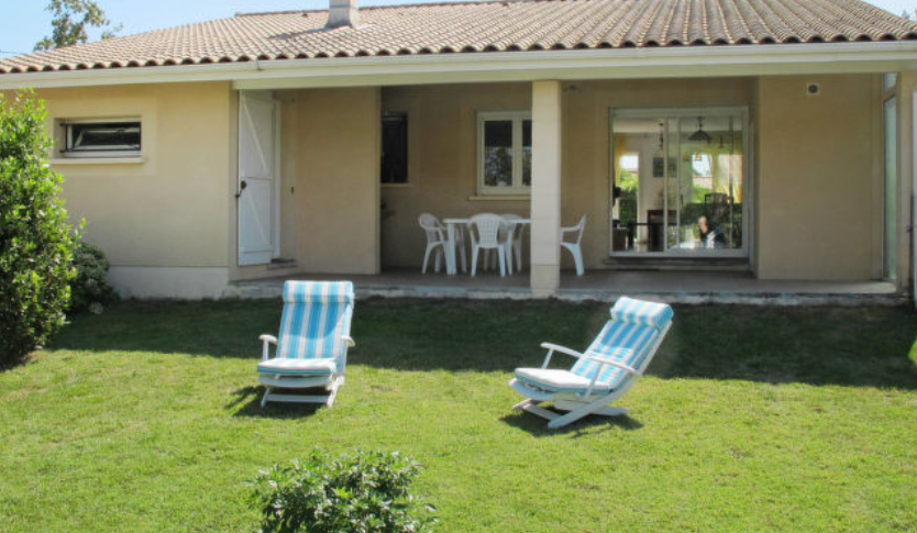 Quiet house in the young Soulac.