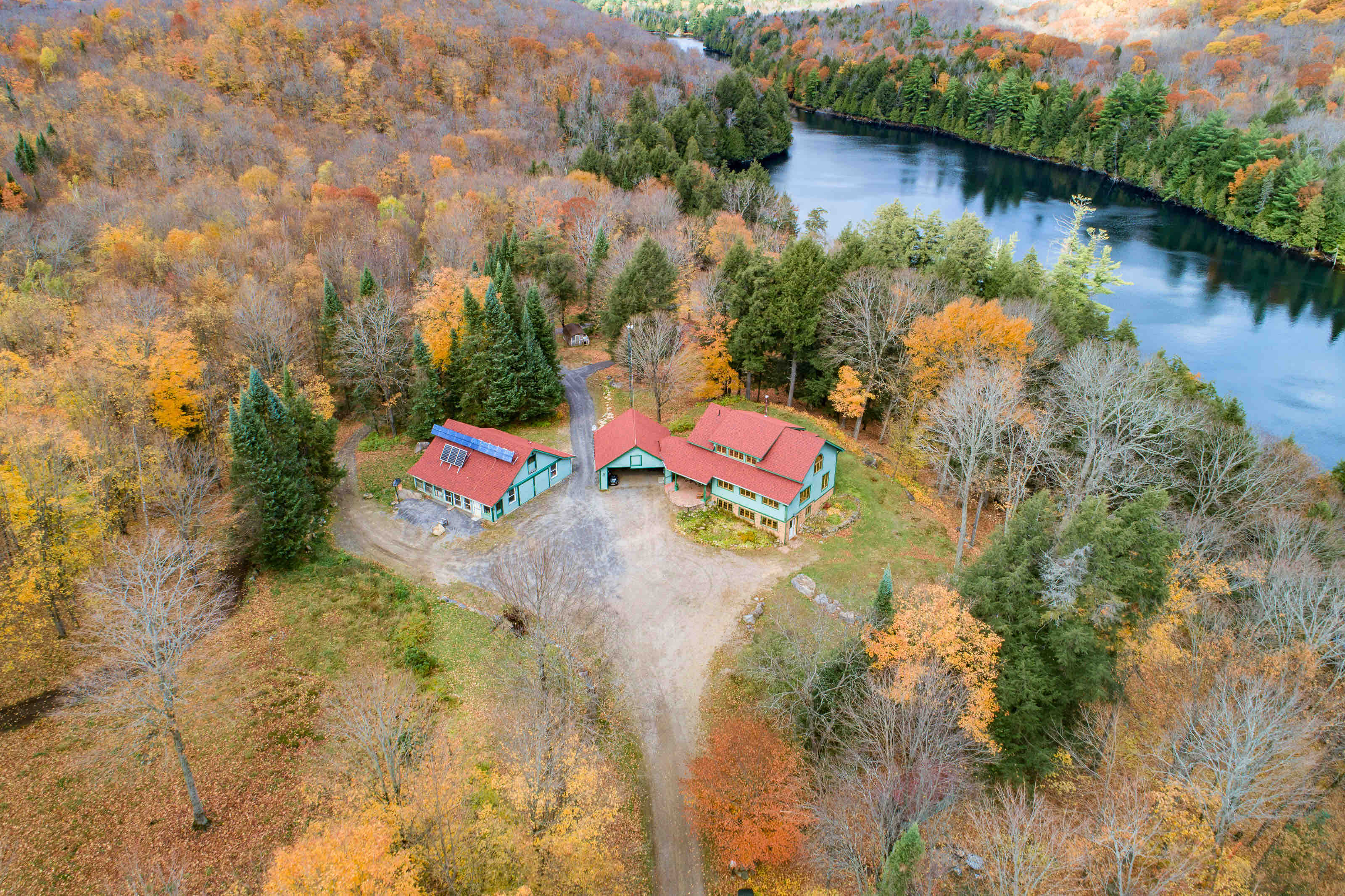 Private 4 Season 50 Acre Lakefront Retreat Cottages For Rent In Novar Ontario Canada