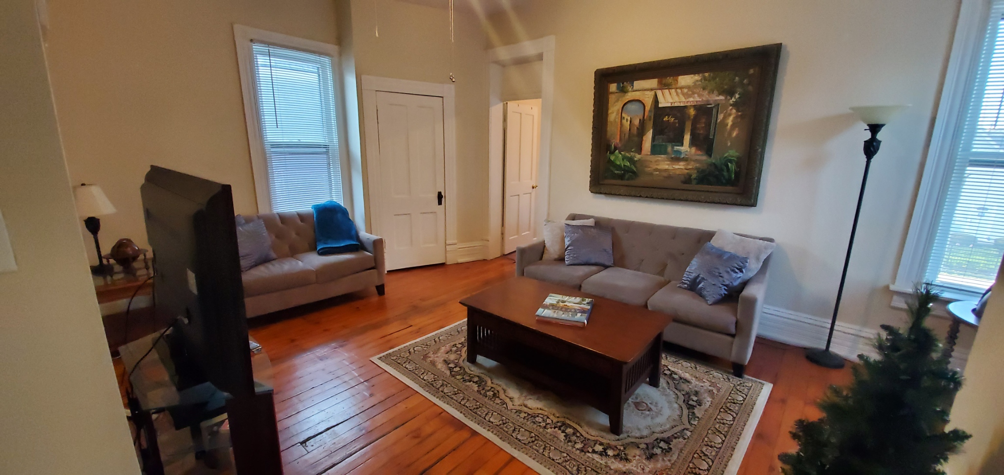 Short North Apartment just steps from ~EVERYTHING! in Near North/University, Columbus