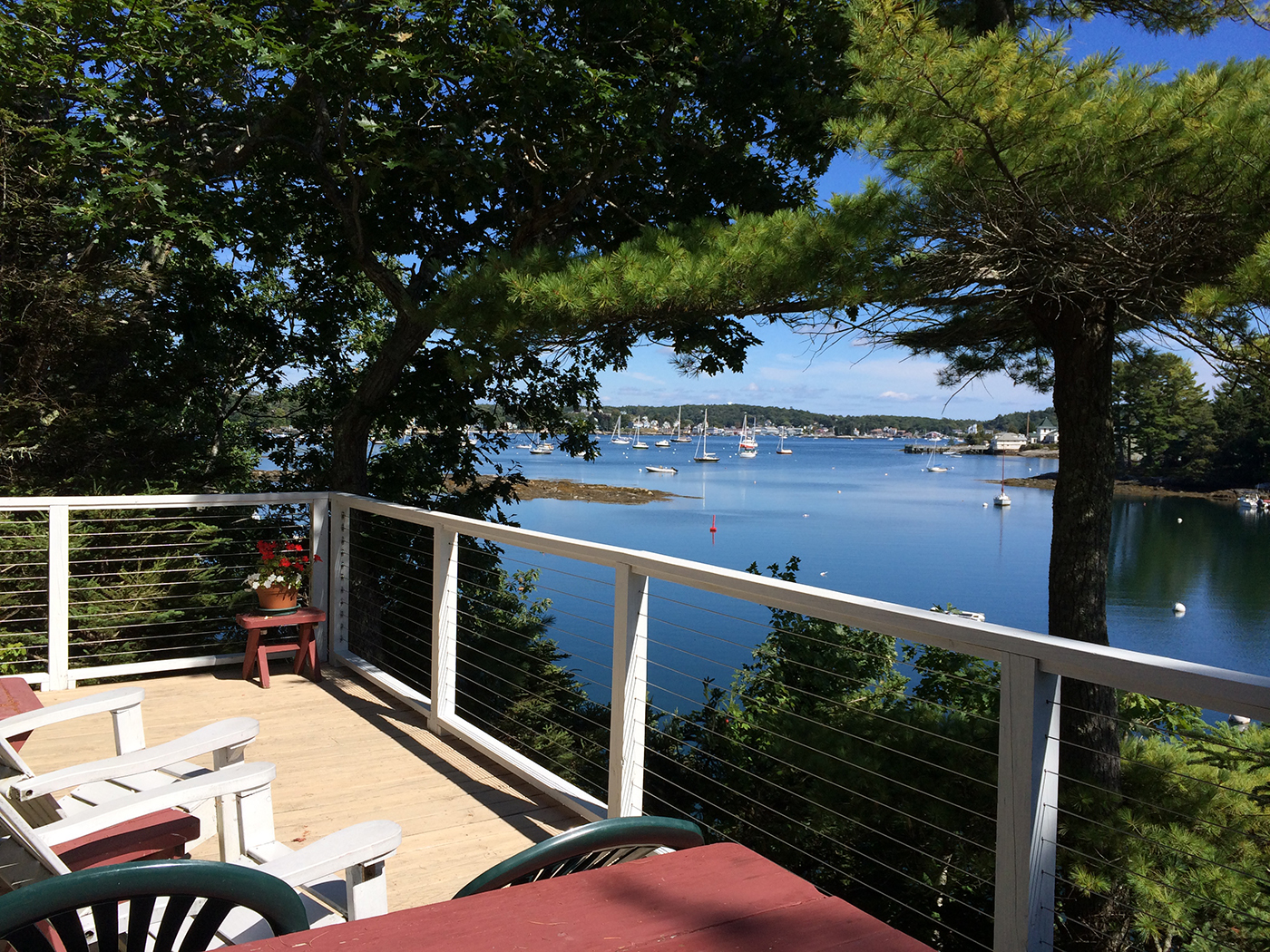 Harborfields Pine Cottage on the Shore Boothbay