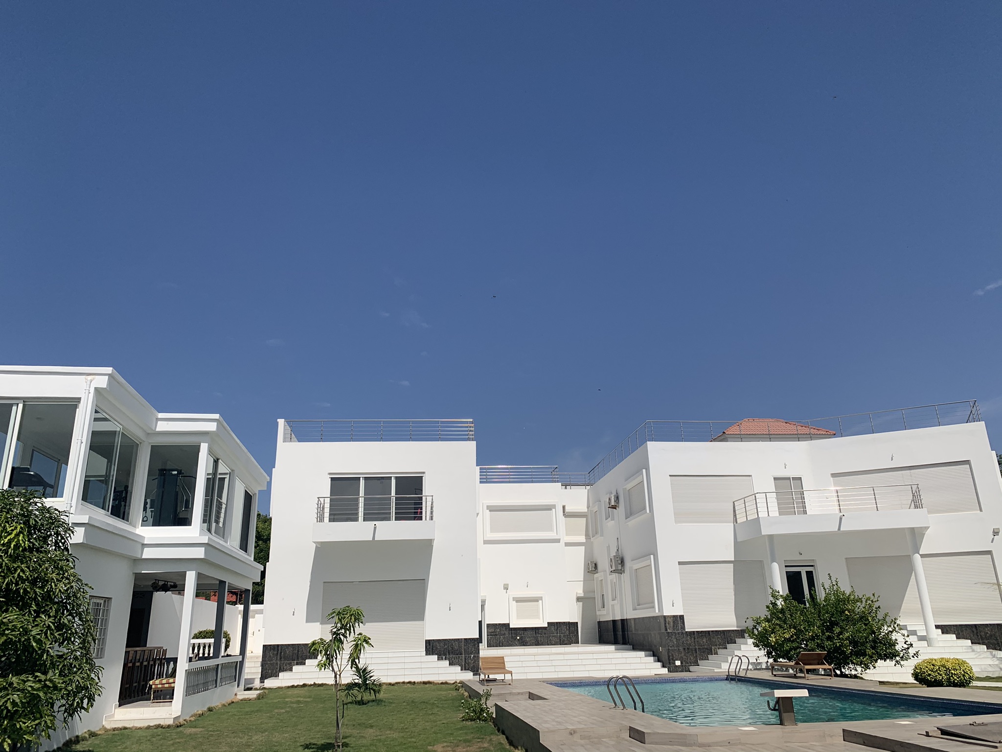 Luxury apartment overlooking the sea 50m from the beach