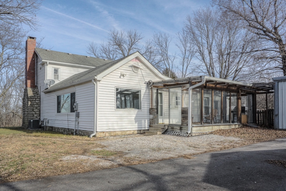 The Farmhouse Houses for Rent in Blue Springs, Missouri, United