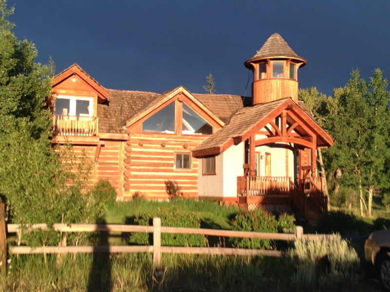 Unique log cabin with hot tub and Teton Views