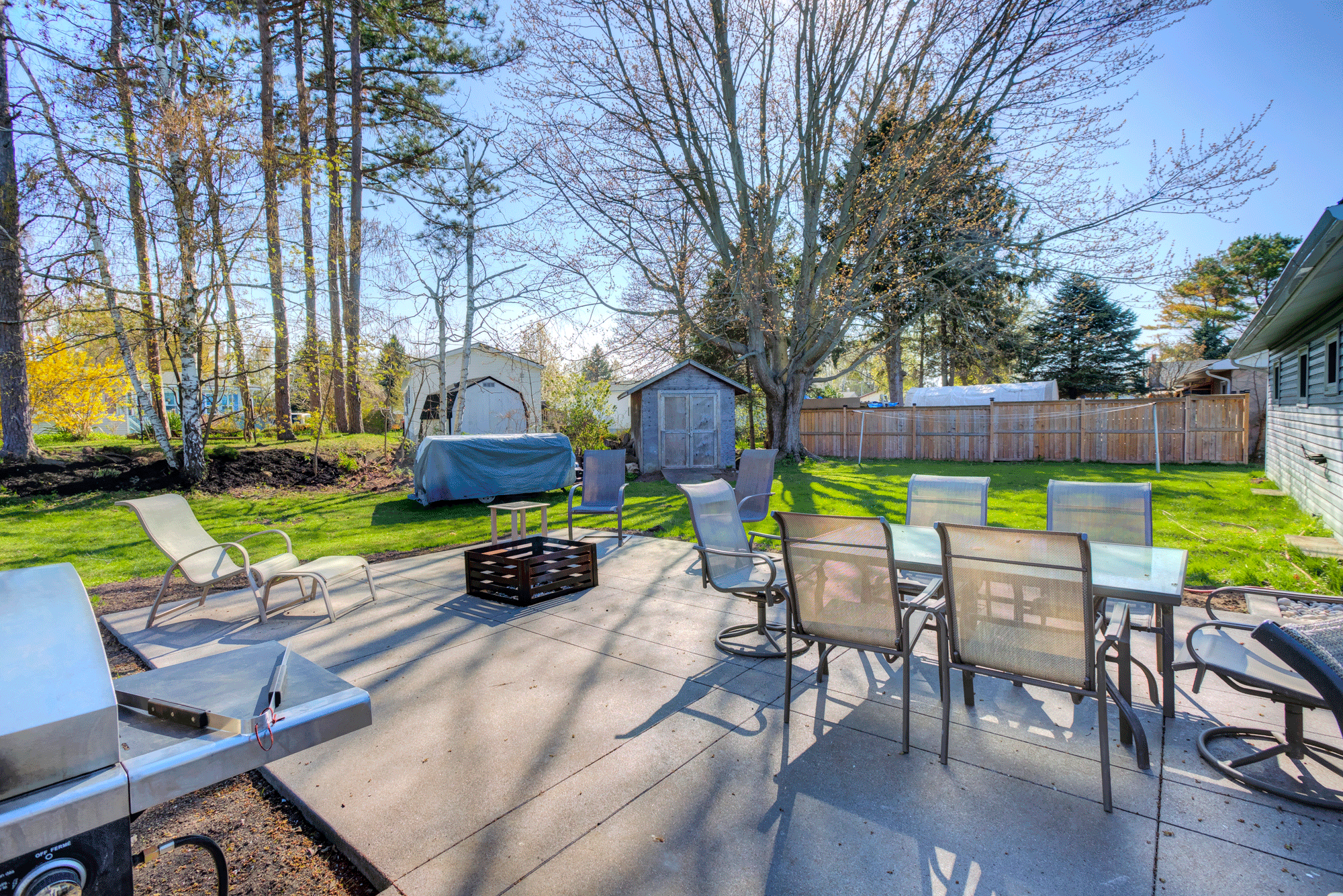 The Port Burwell Bungalow (1.3km to beach) Houses for Rent in Port