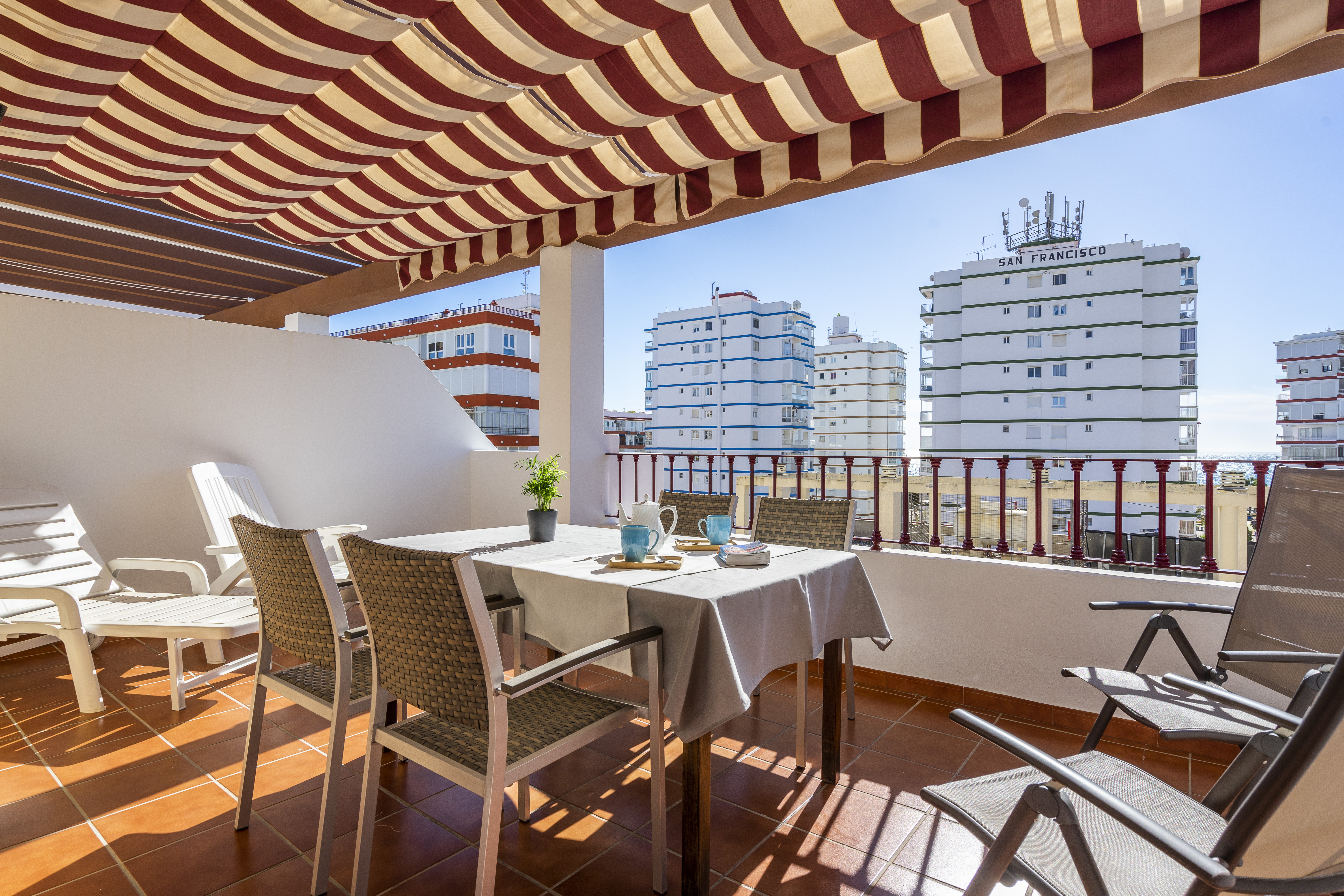 Attic - Penthouse-Piscina- Parking-Terraza-Vistas