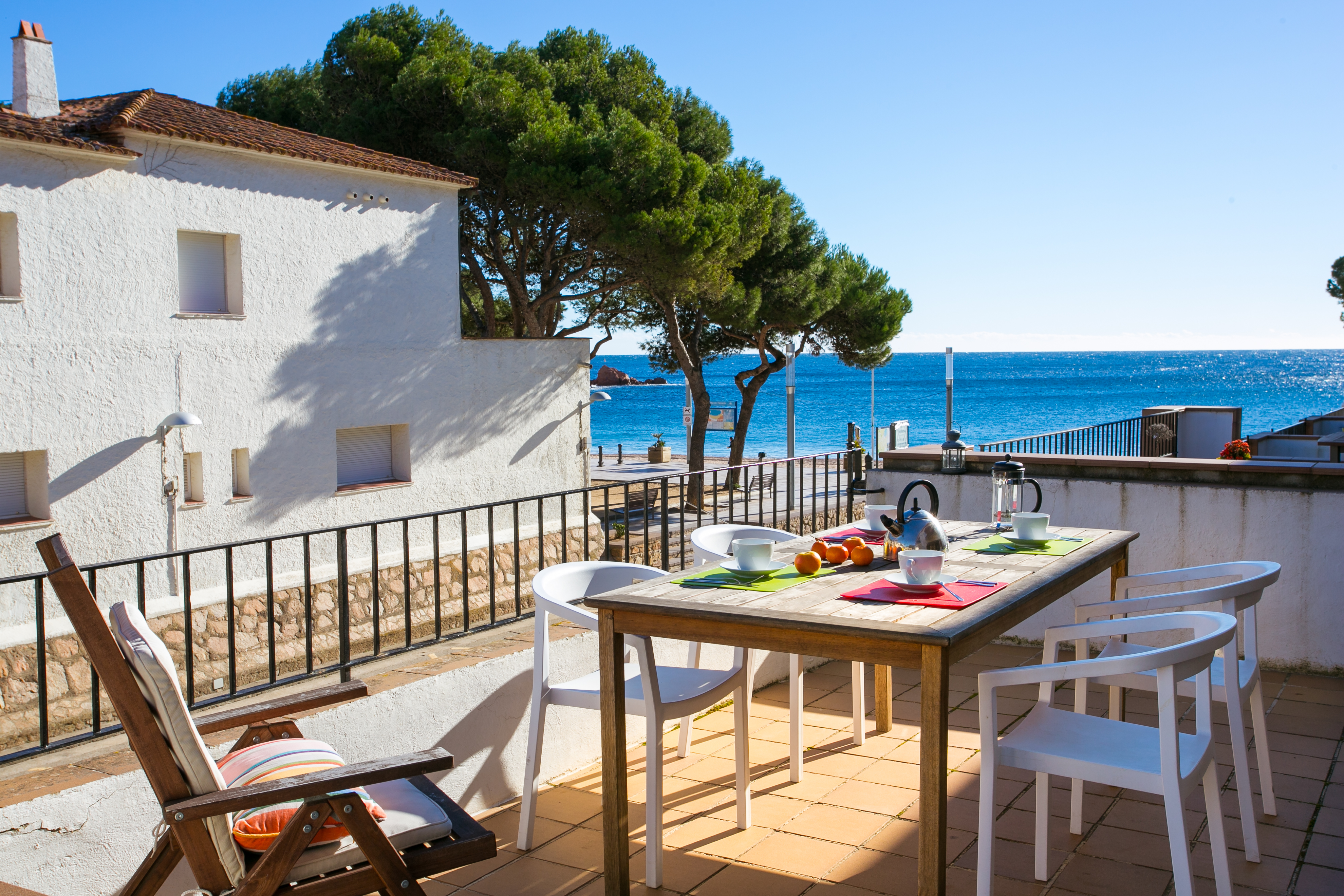 Amazing views 50m from the beach.