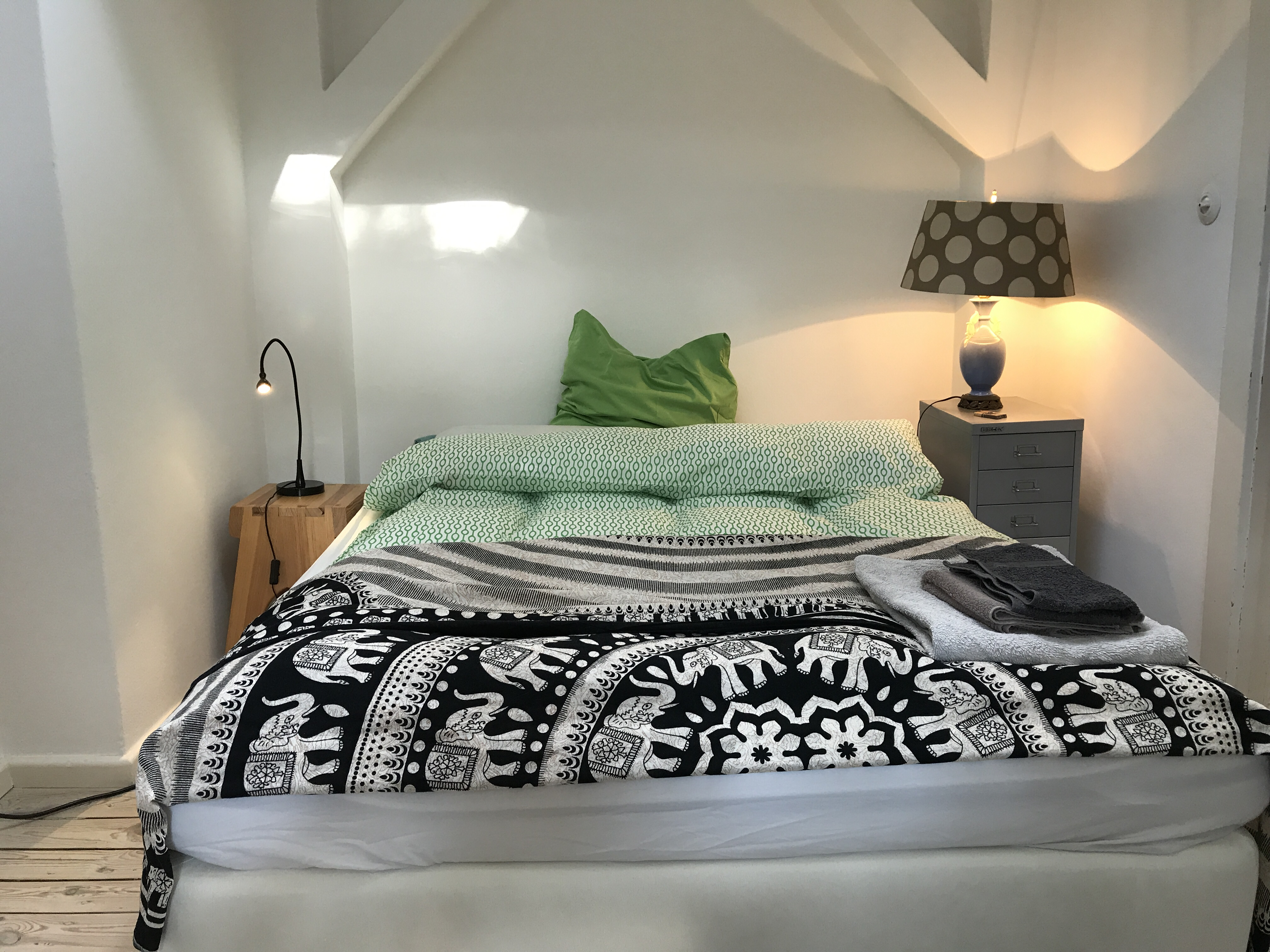 Zimmer in Reihenhaus in der Bruno Taut Siedlung