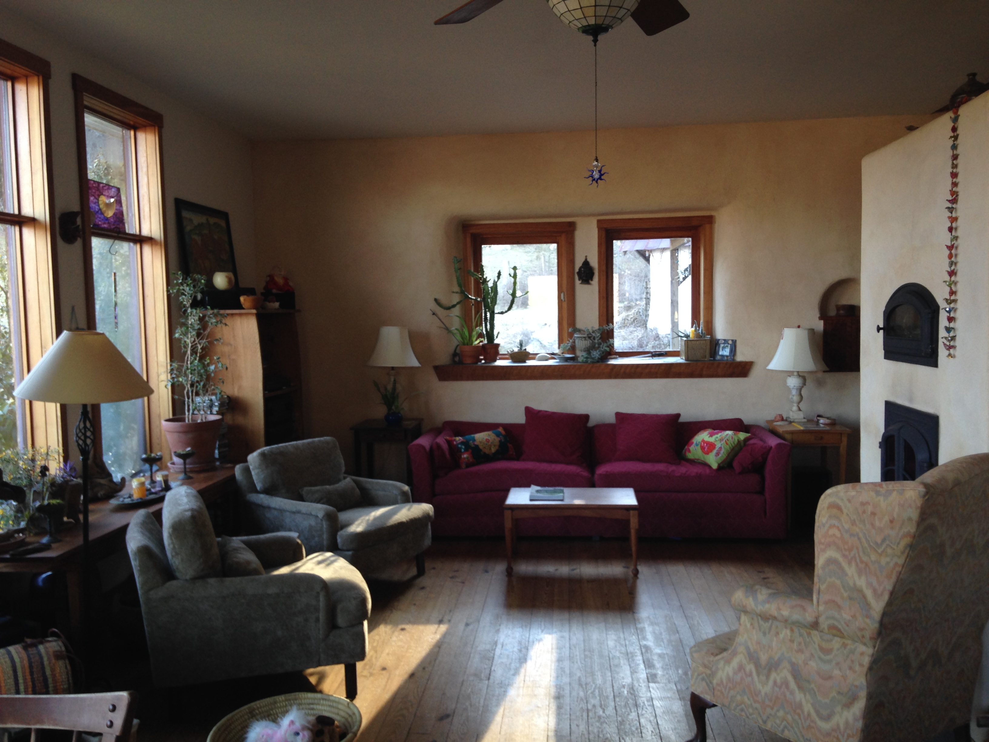 Peaceful Straw Bale Country Getaway Houses for Rent in Leicester, North Carolina, United