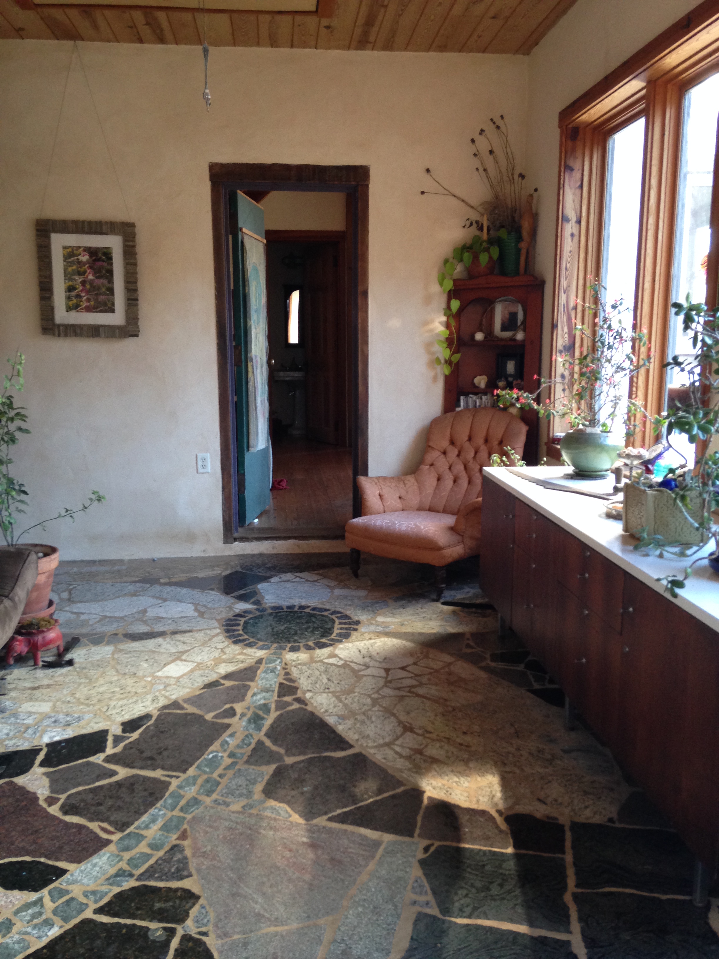 Peaceful Straw Bale Country Getaway Houses for Rent in Leicester, North Carolina, United