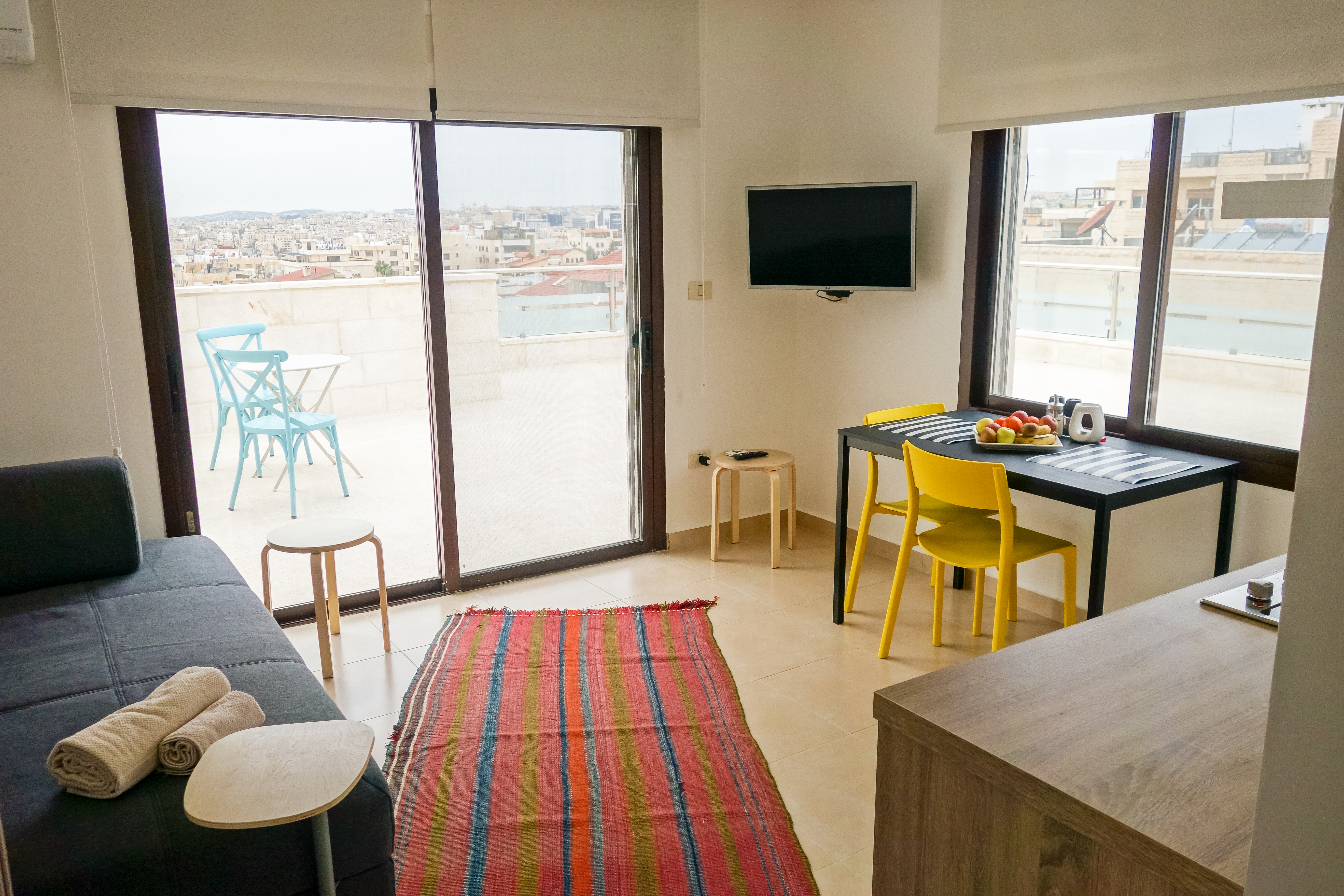 Cozy studio with a stunning rooftop view of Amman