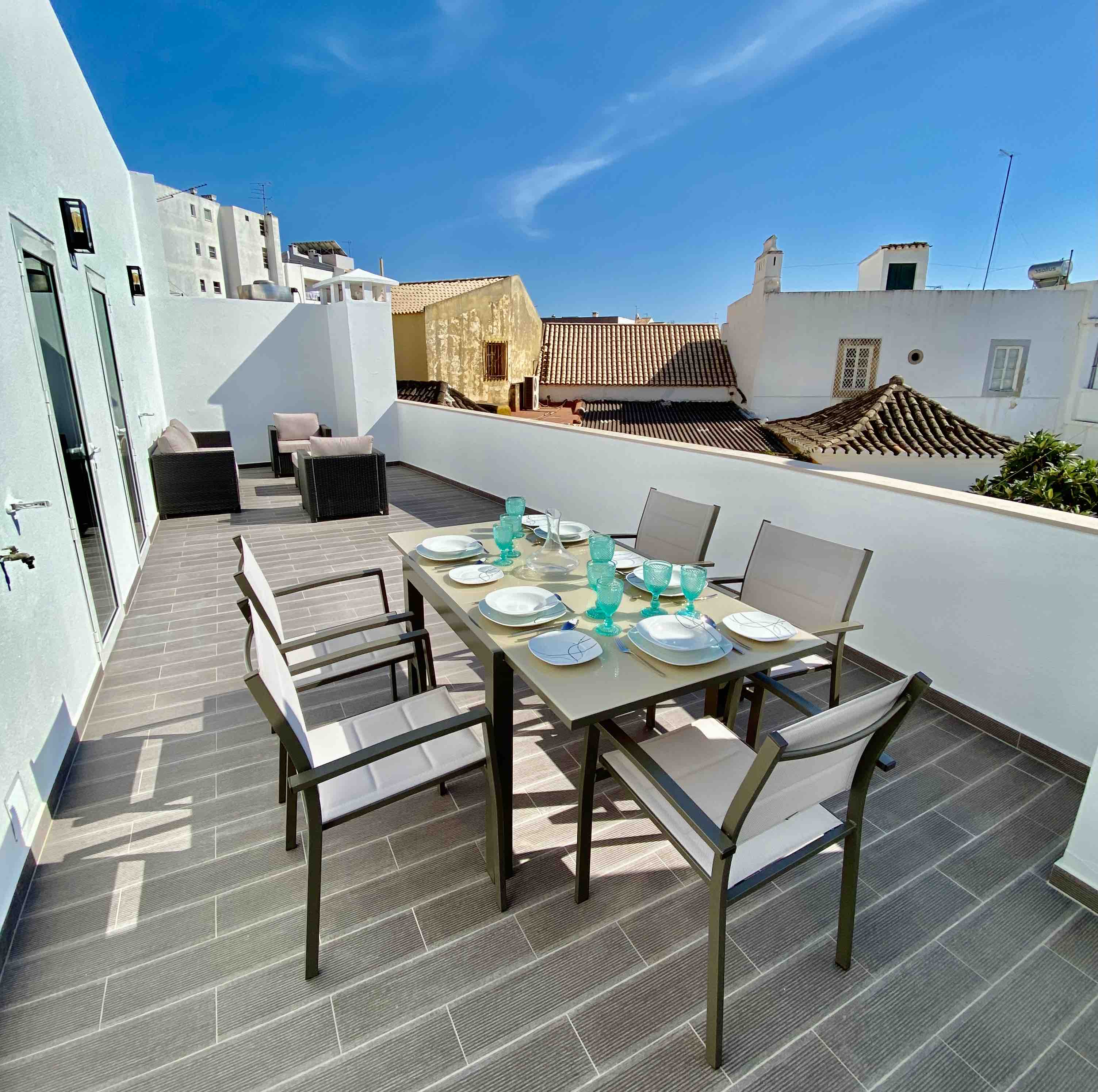 Azure Penthouse with Huge Balcony in Central Faro