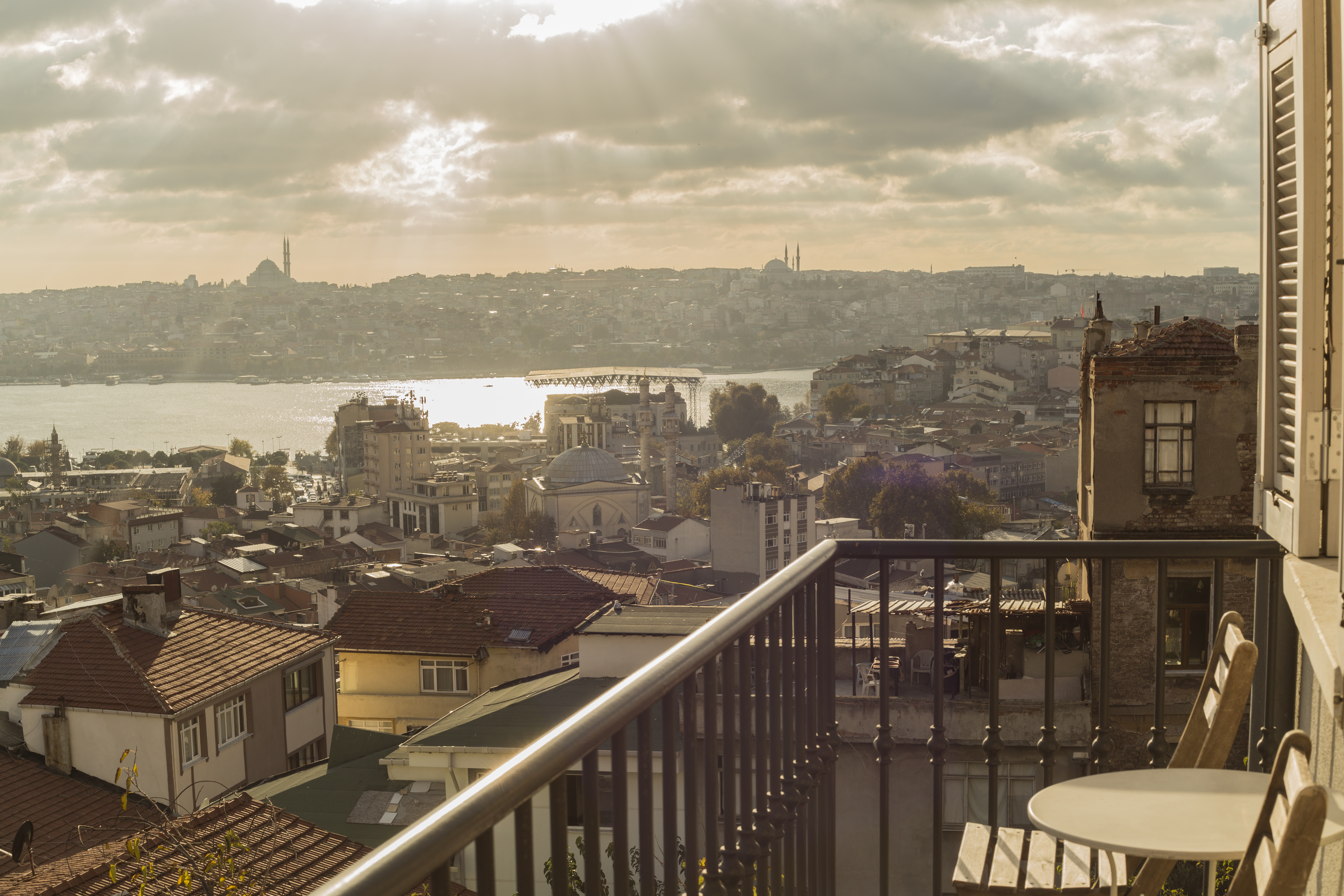 Modern Downtown Apartment with Old City View