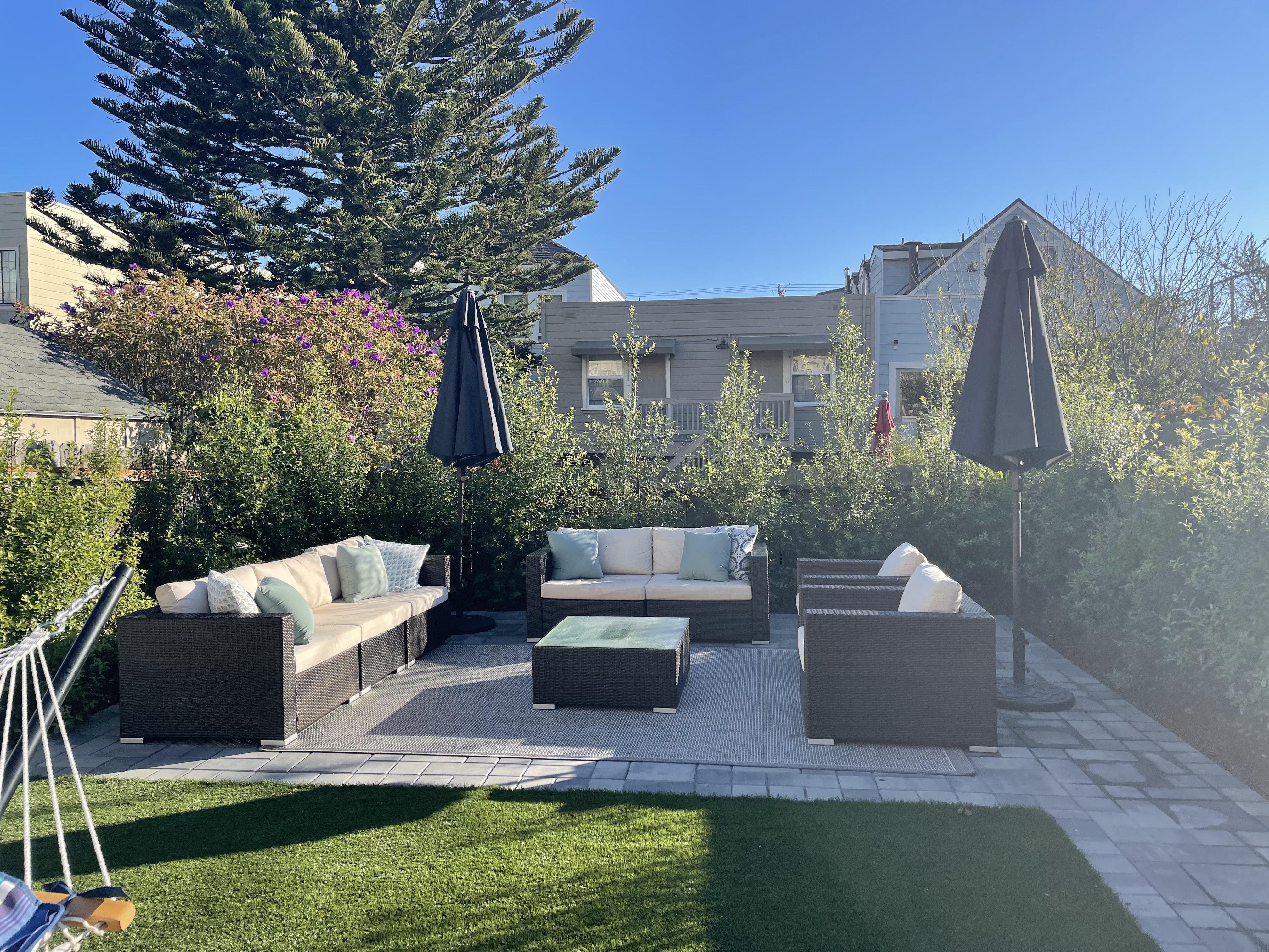 Cozy in-law suite: walk to the beach!