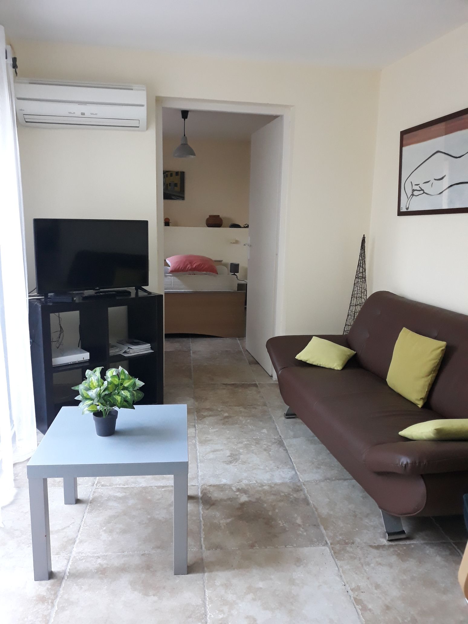 Beautiful new  two bedroom apartment 60m2.