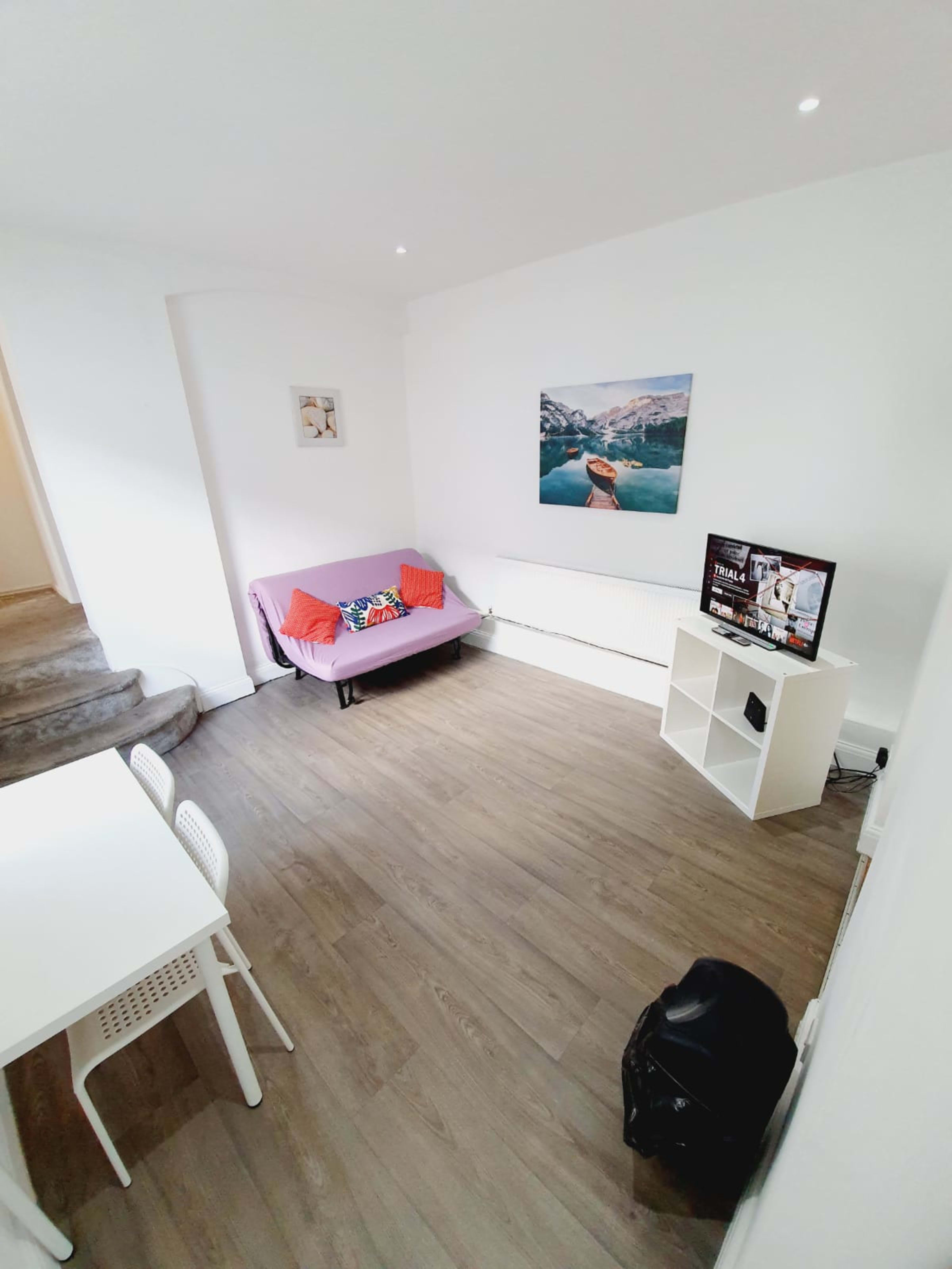 Great flat New Furniture in Southend on Sea Serviced apartments for