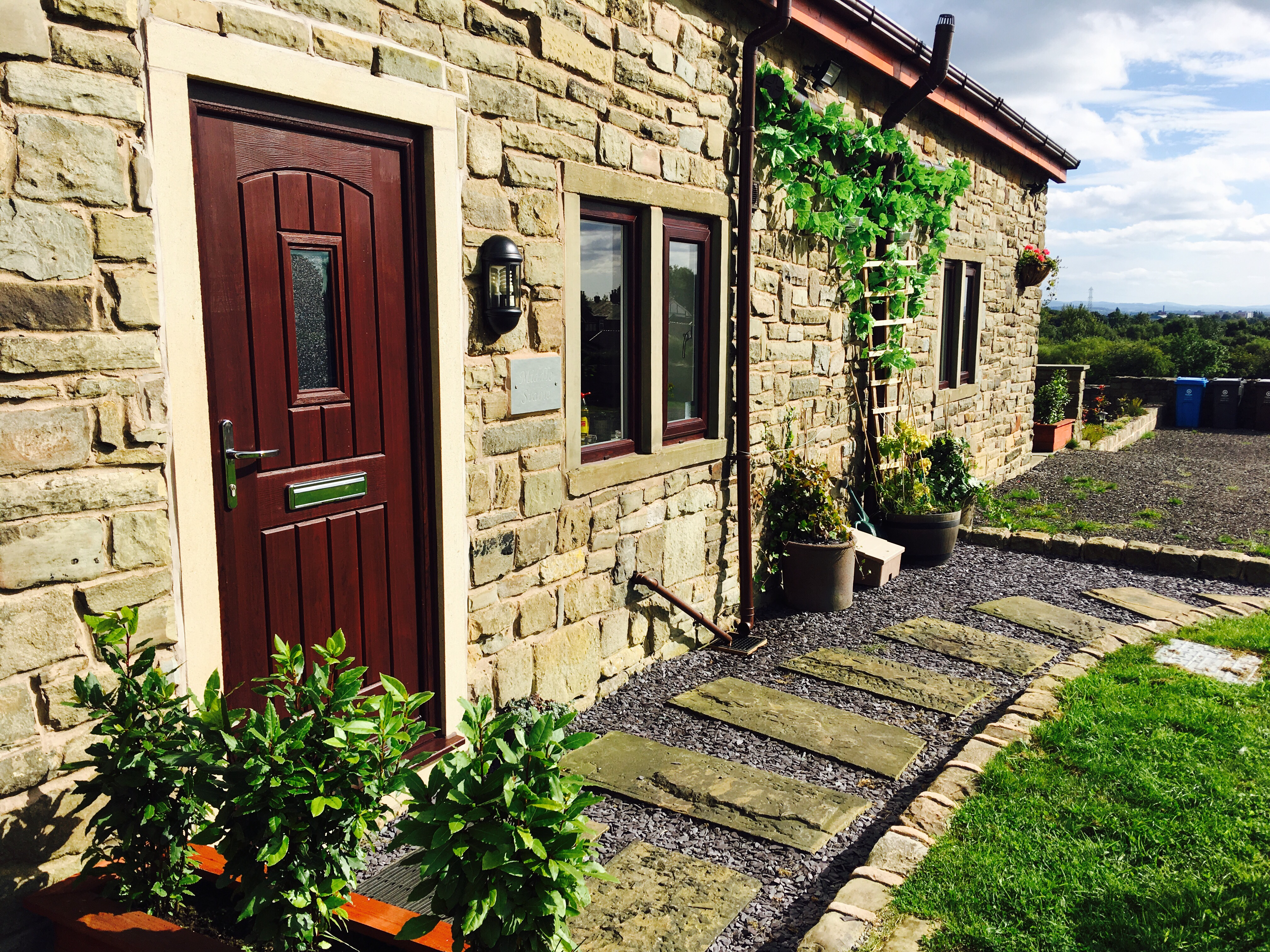 Middle Stable Cottage, Bank Top, Bardsley in Oldham District, Greater Manchester