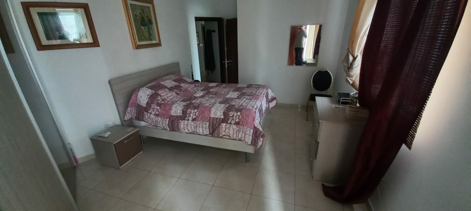 Private room in the city centre